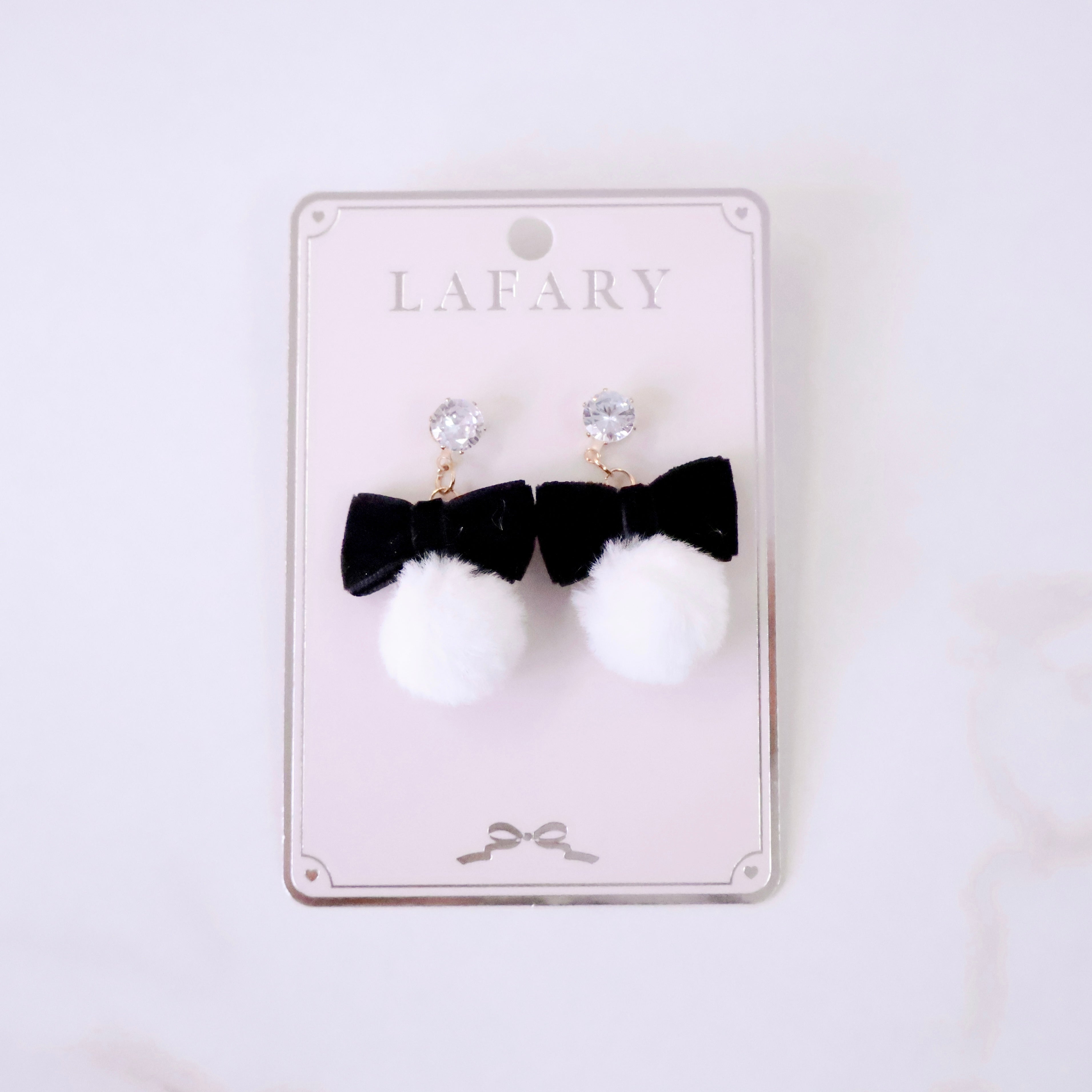 《LAFARY》リボンファーピアス