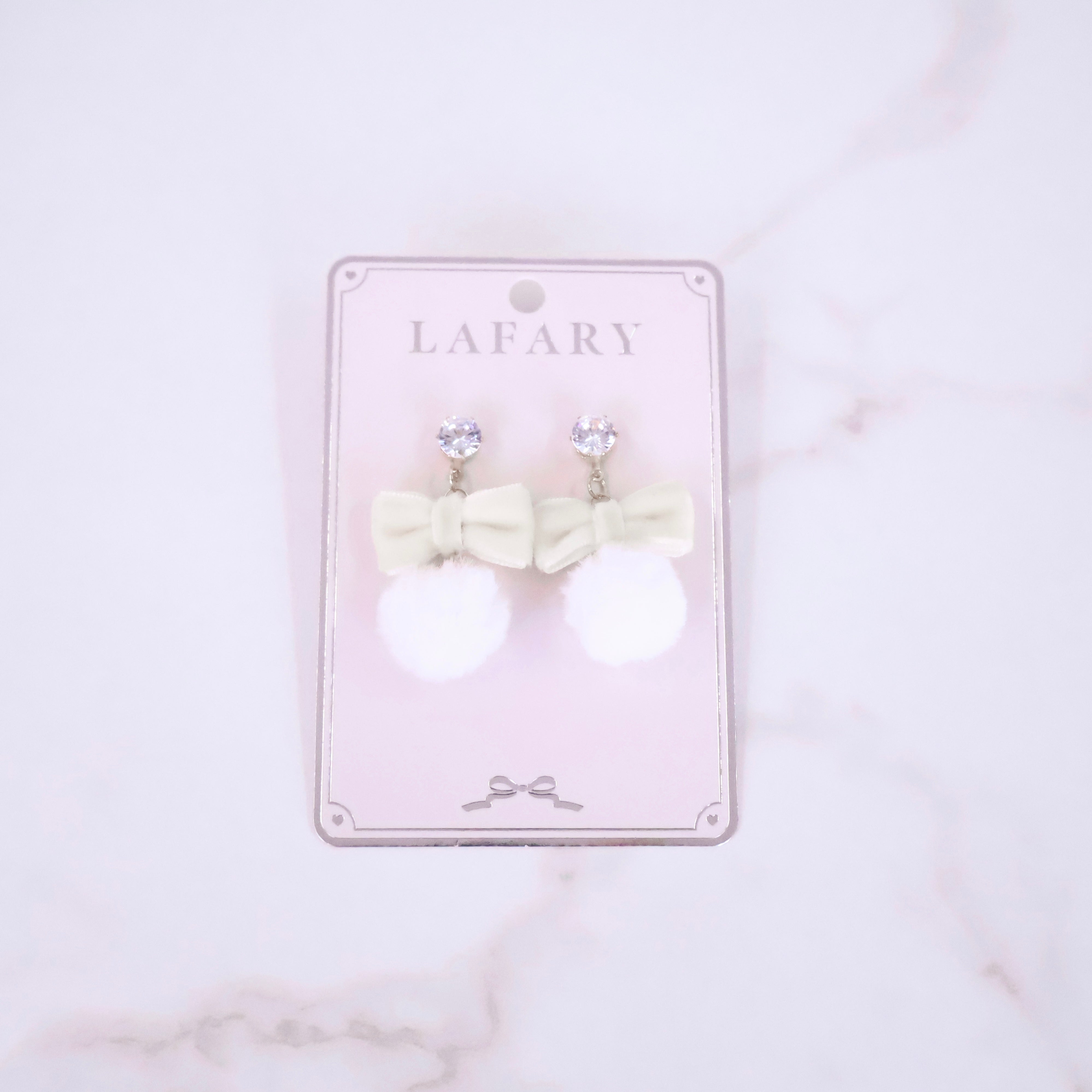 ちまっと♡うさちゃん　ファー　しっぽゆらゆら　ピアス/イヤリング✩*॰¨ LAFARY》リボンファーピアス- LAFARY ONLINE