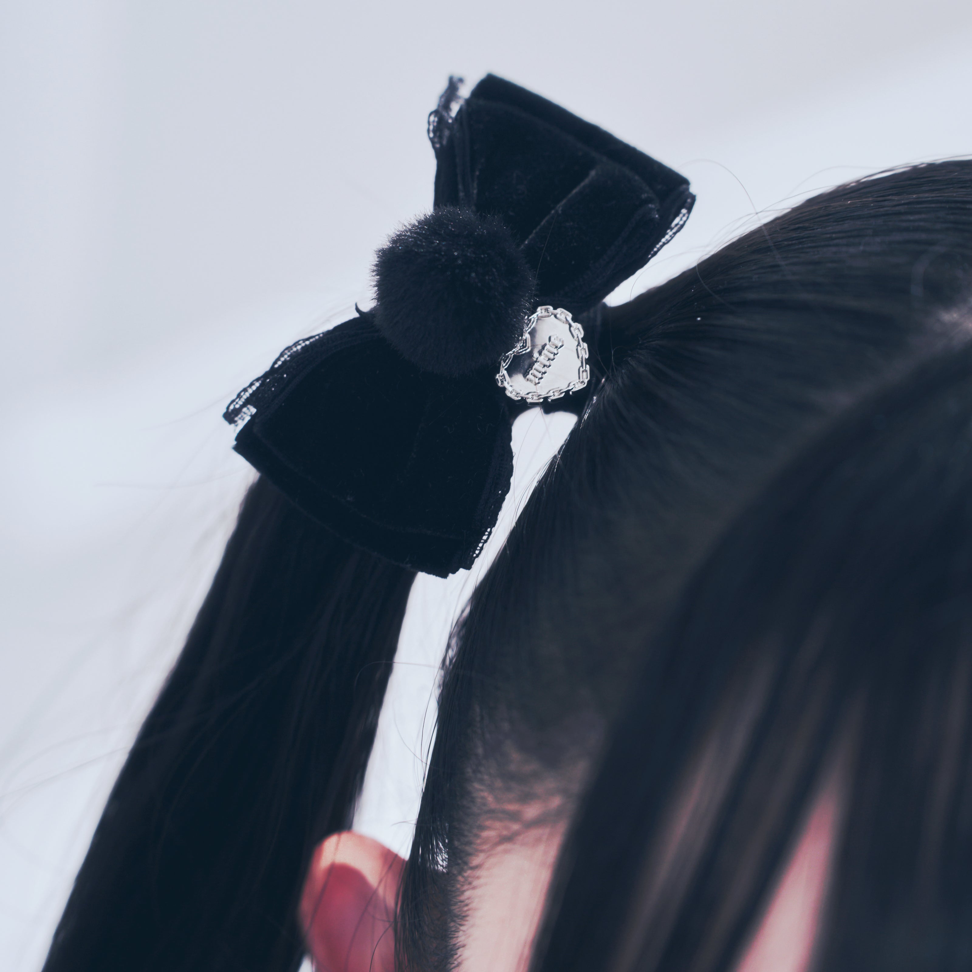 《mine》ポンポンベロアリボン