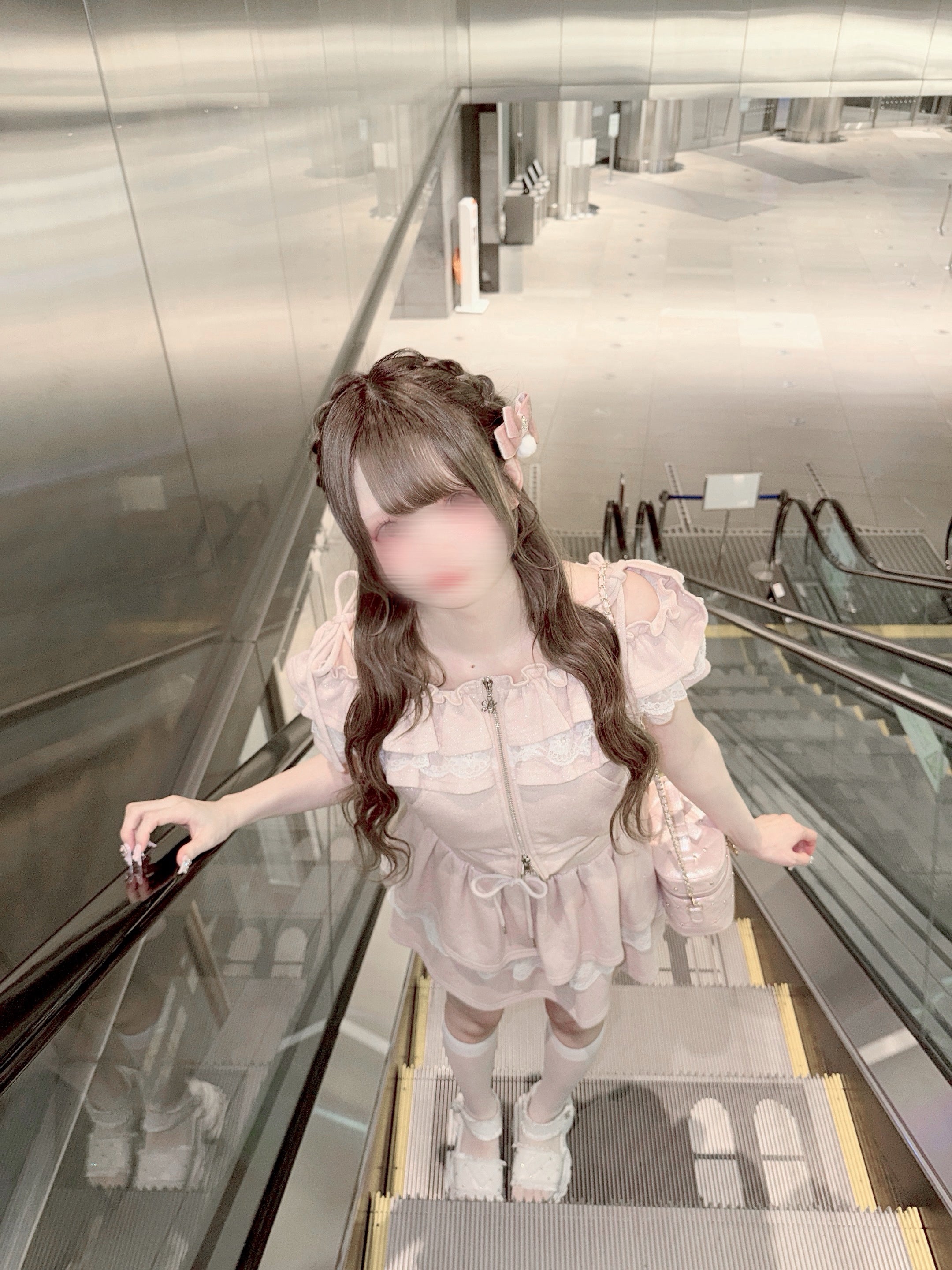 《LAFARY closet》オフショルスウェットセットアップ