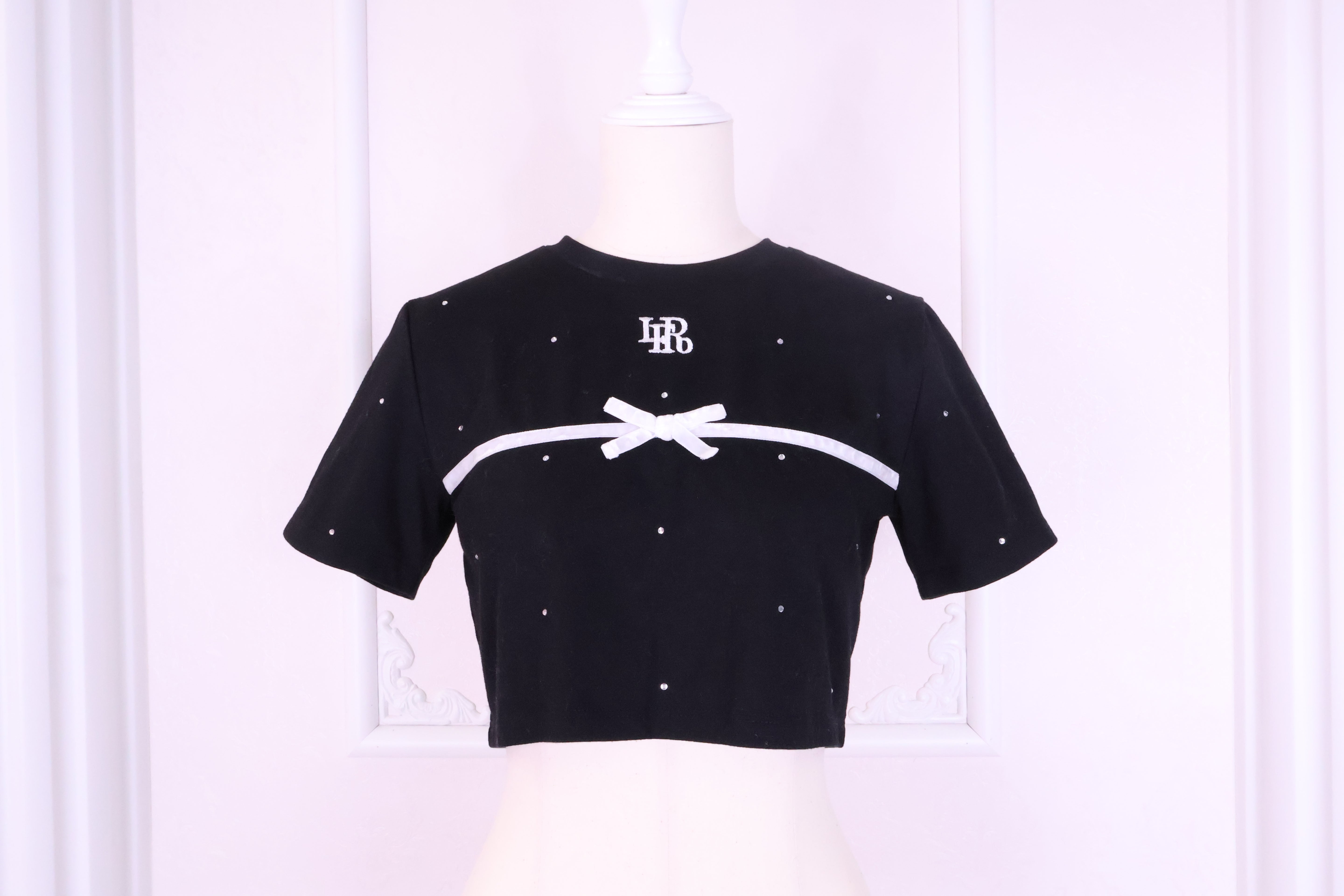 《LAFARY closet》ロゴ刺繍チビTシャツ