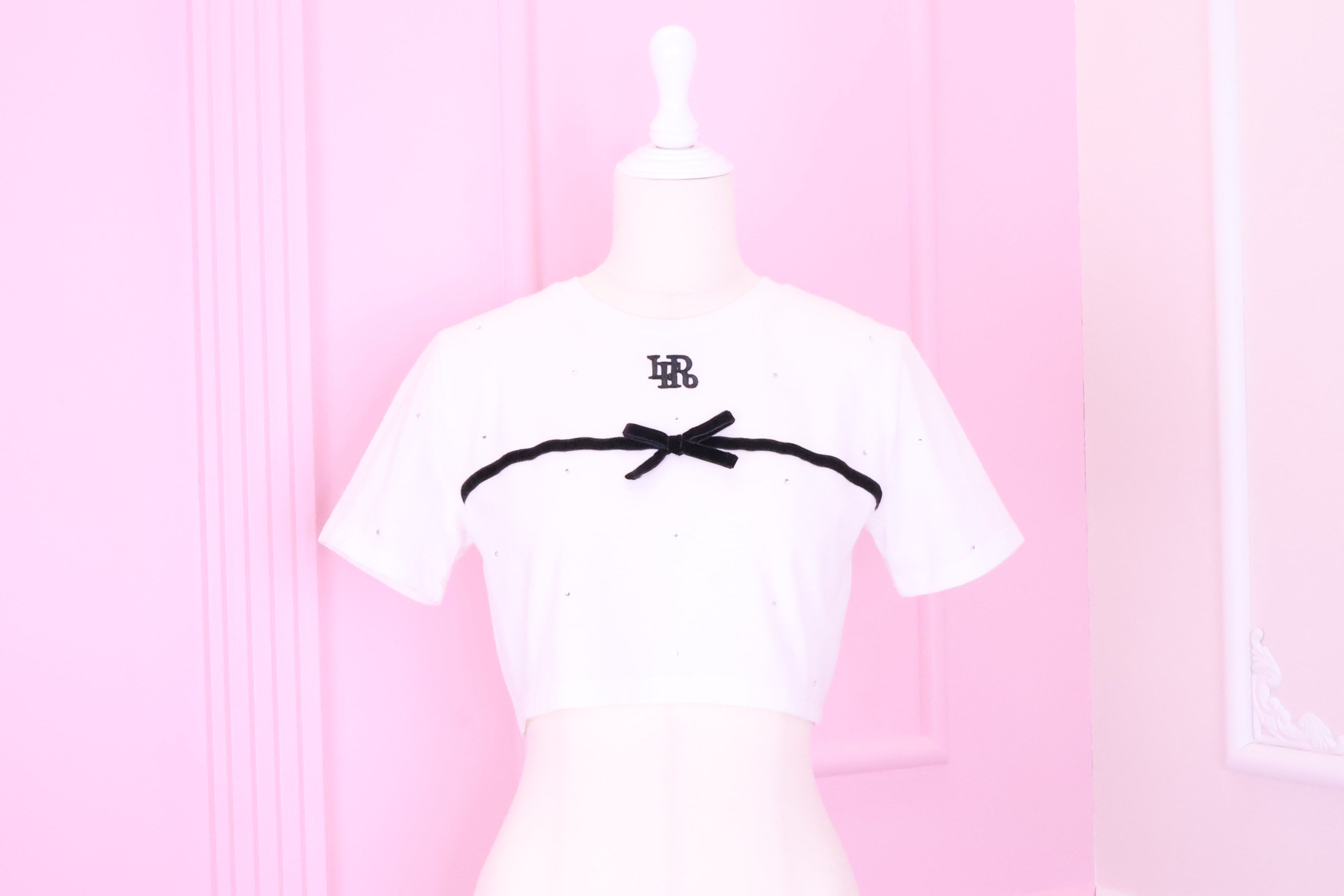 《LAFARY closet》ロゴ刺繍チビTシャツ