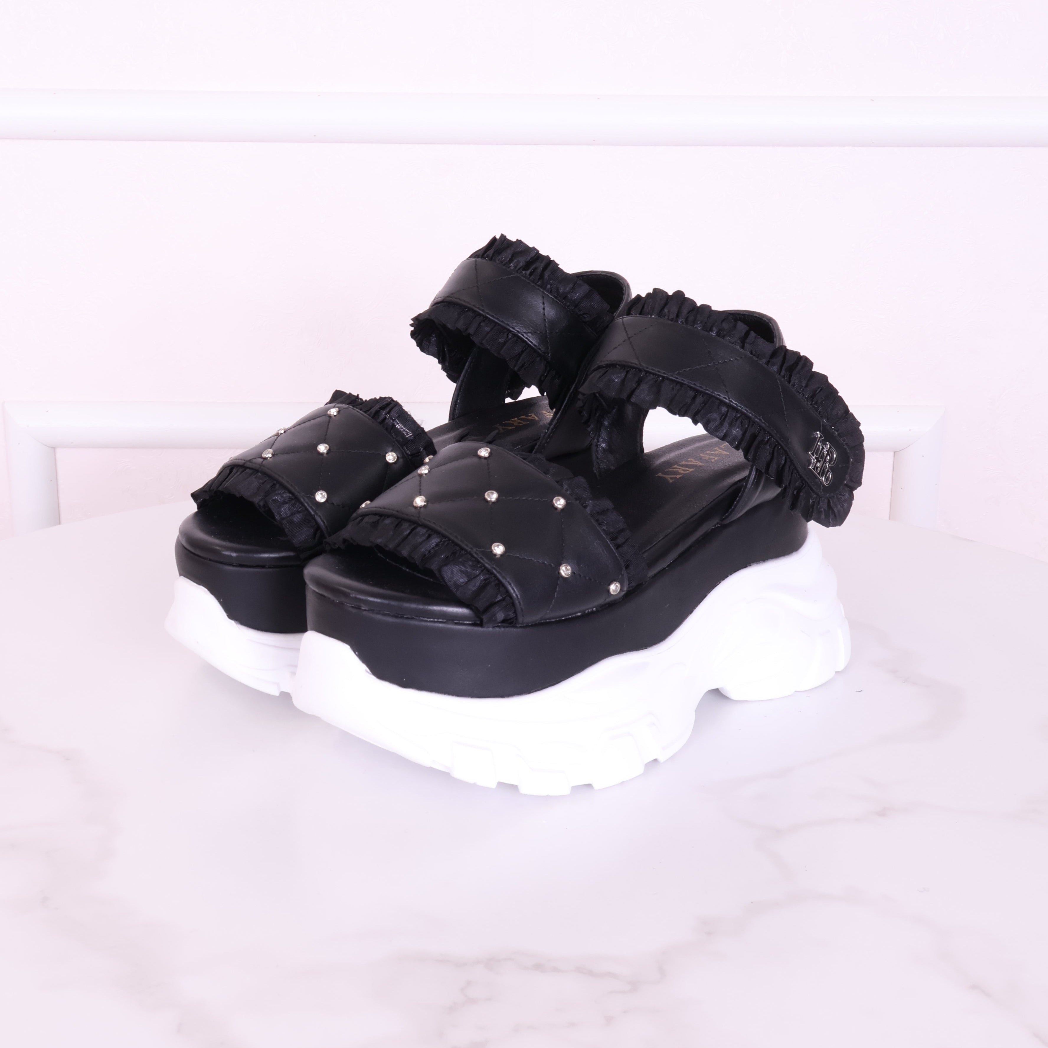 《LAFARY closet》ロゴキルティングスポサン