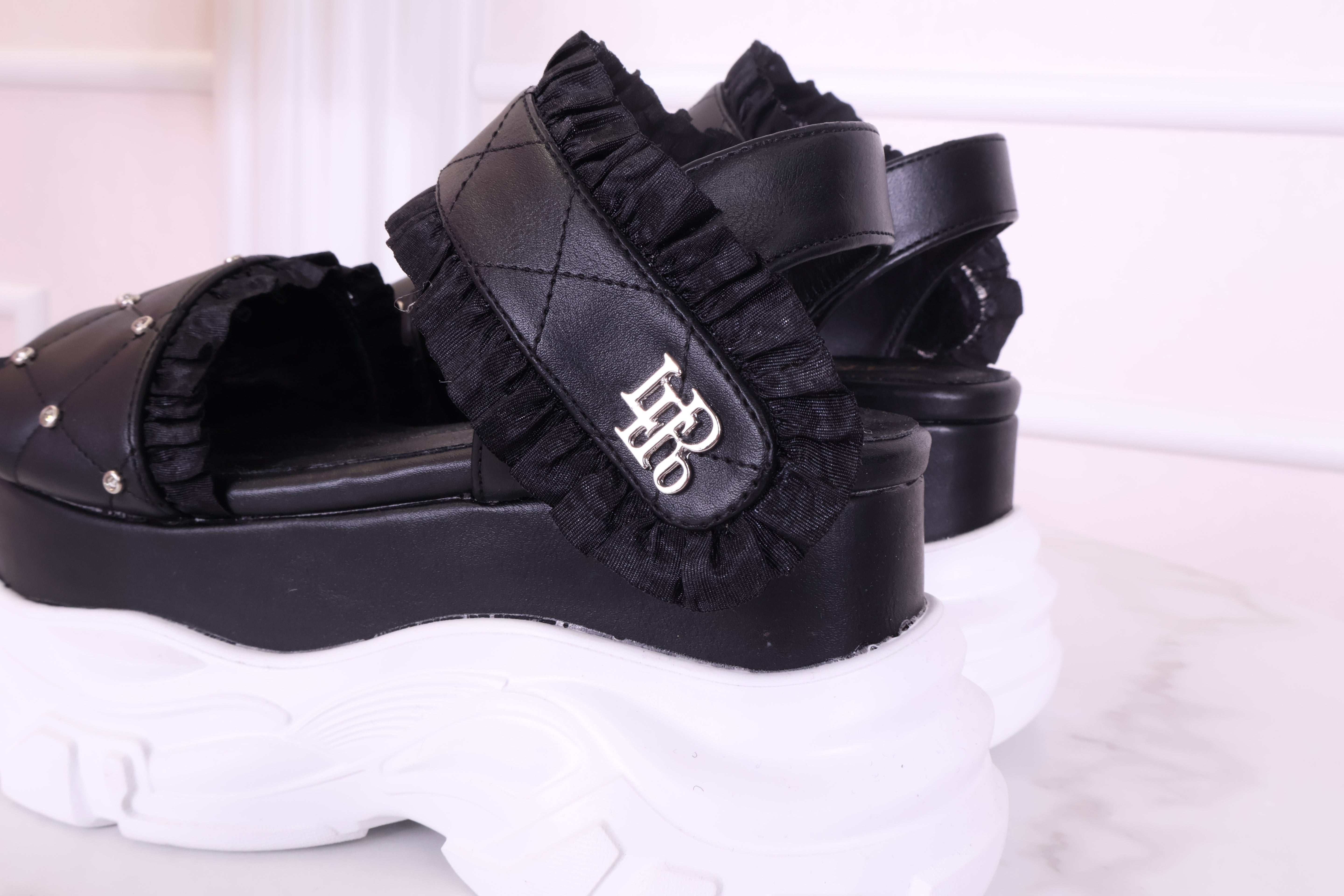 《LAFARY closet》ロゴキルティングスポサン