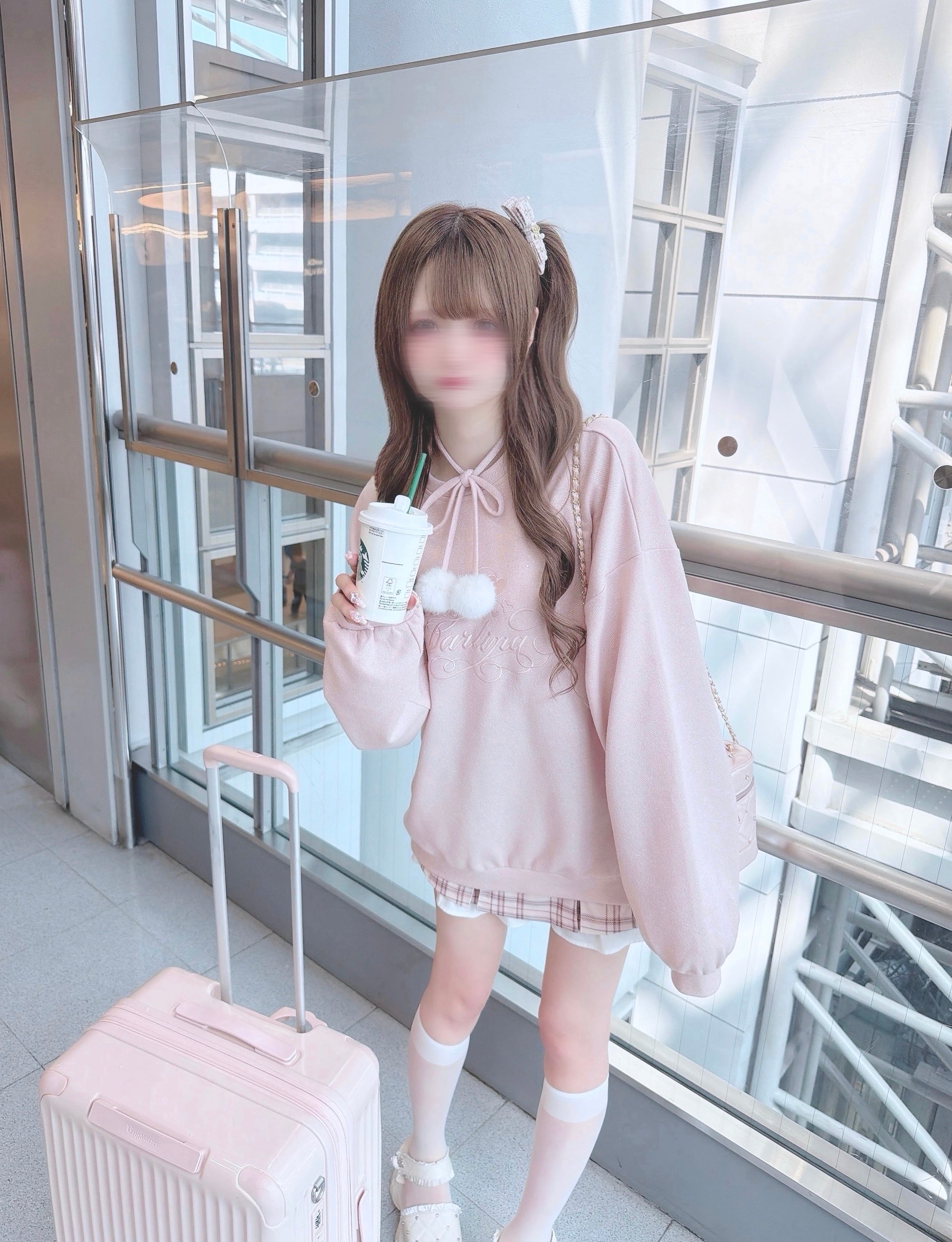 《LAFARY closet》ポンポンロゴプルオーバー