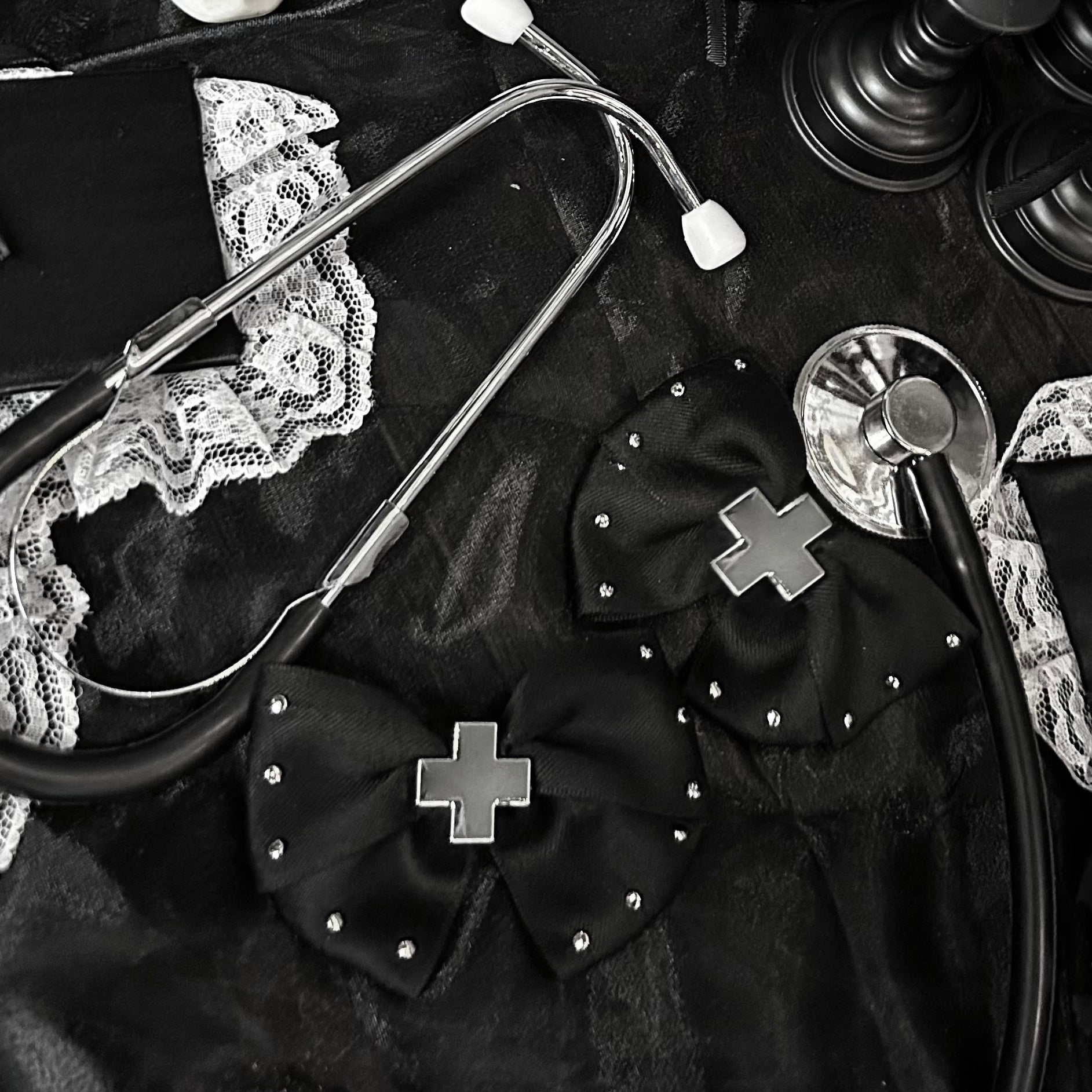 《mine》ナーススタッズリボン