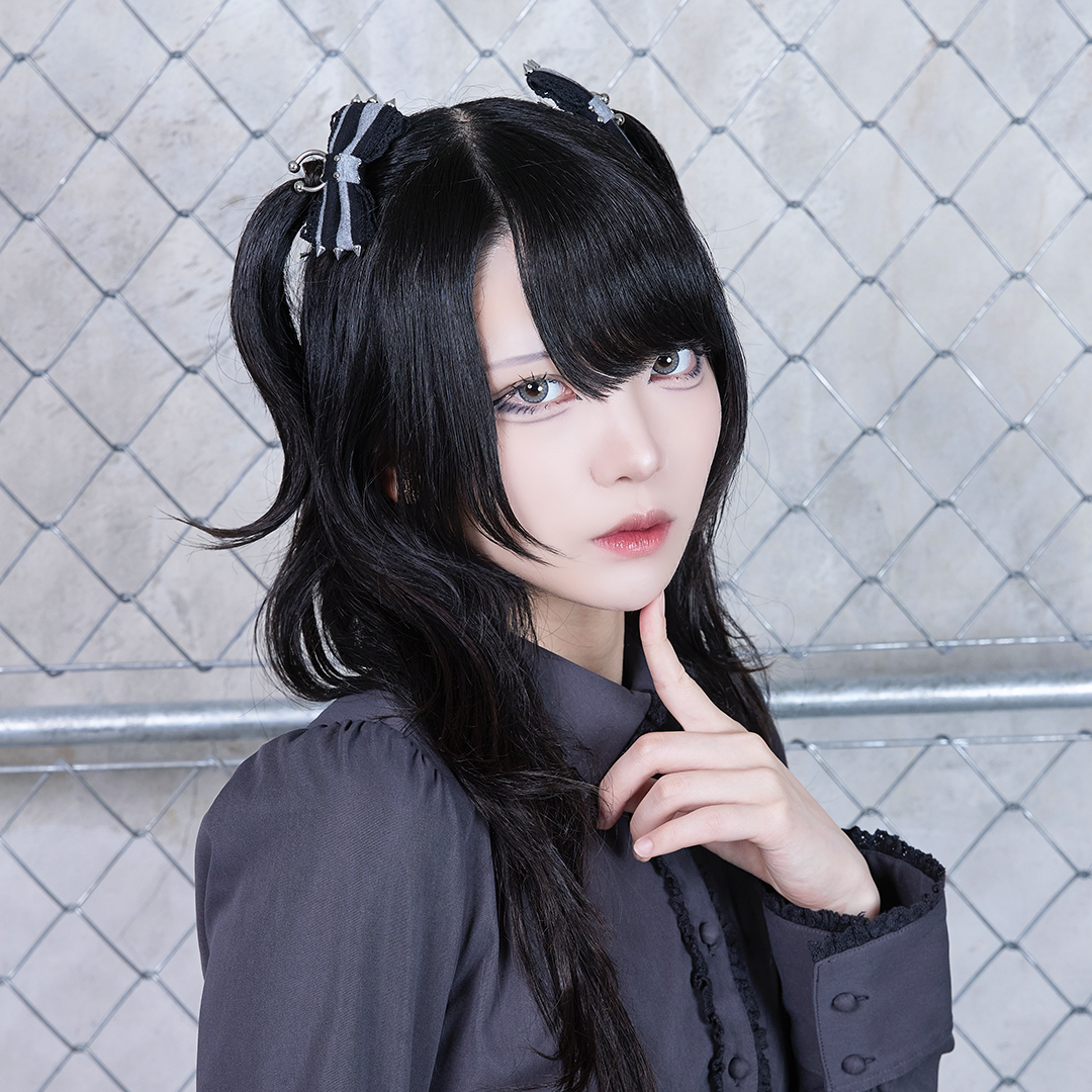 《mine》スパイクピアスレースリボン