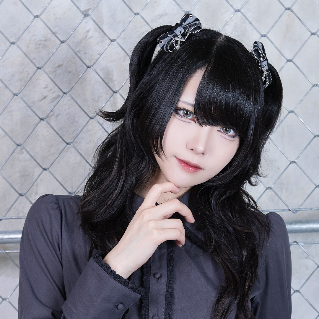 《mine》クロスチェーンジップリボン