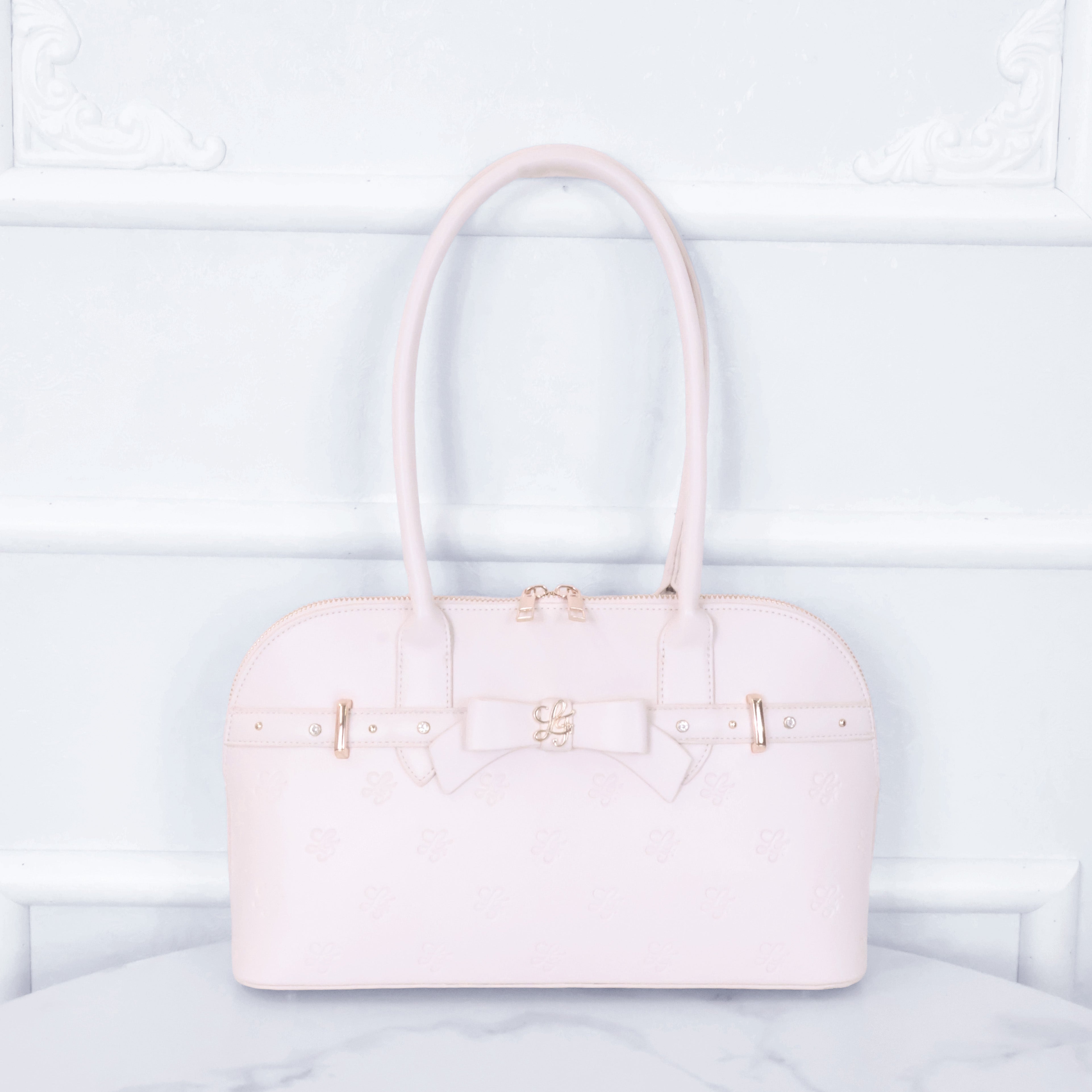 《LAFARY closet》ロゴエンボスボストン