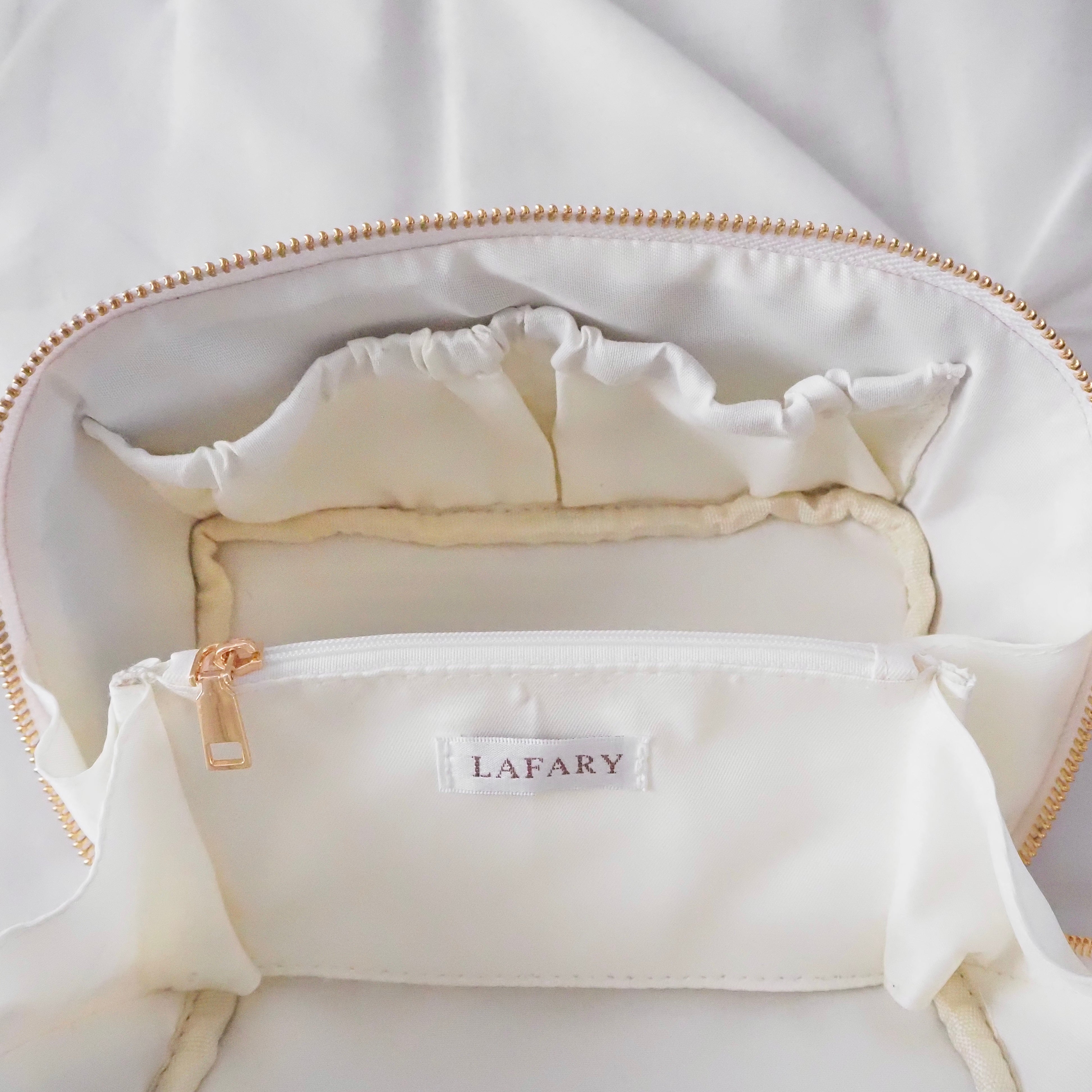 《LAFARY》キルティングメイクポーチ
