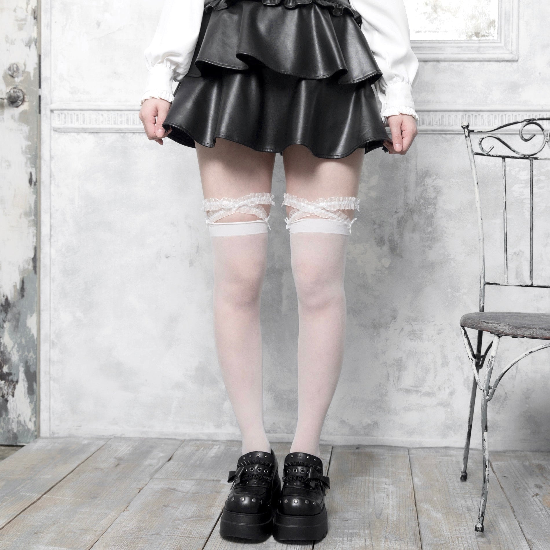 《mine》フリルクロスニーハイソックス
