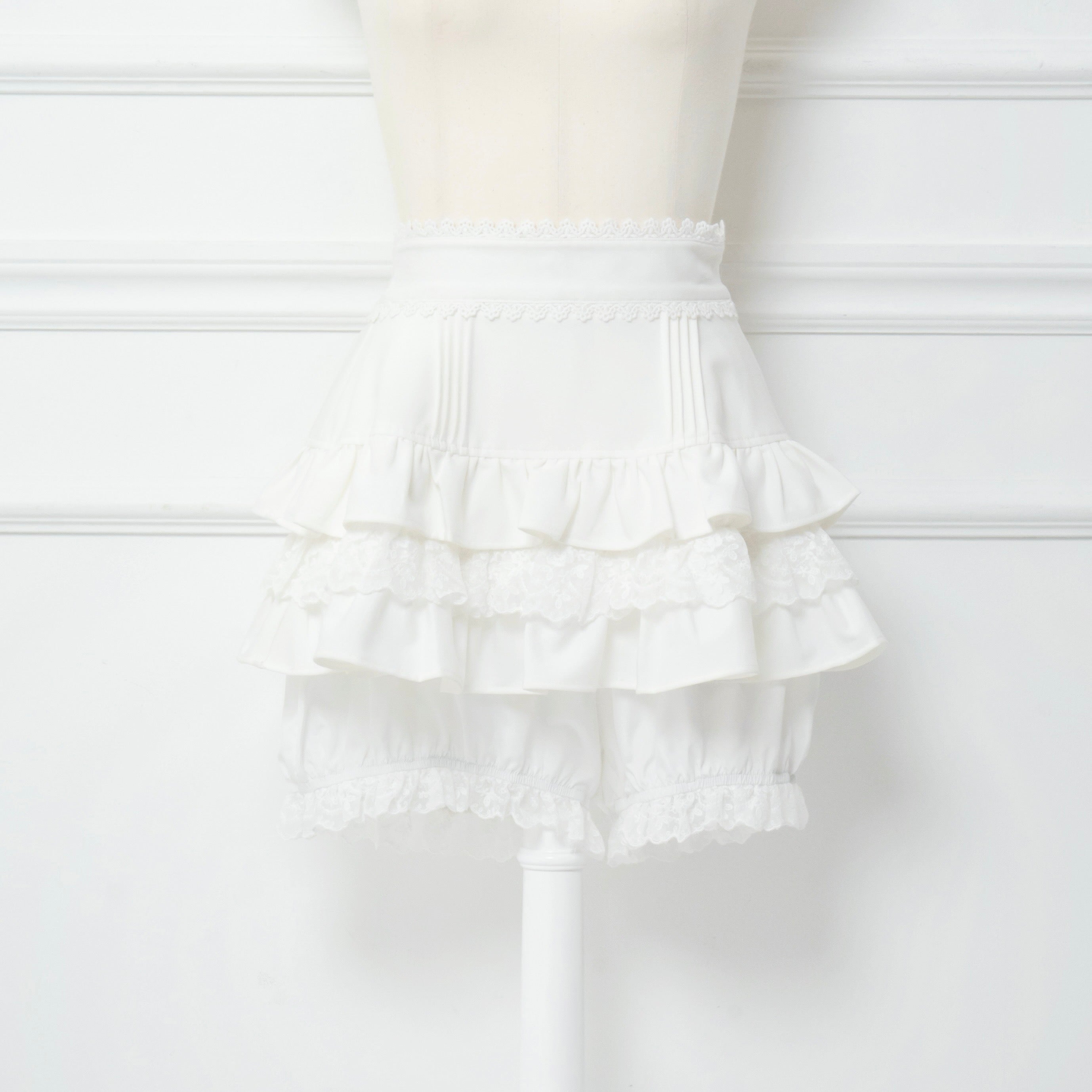 《mine》フリルティアードミニスカパン