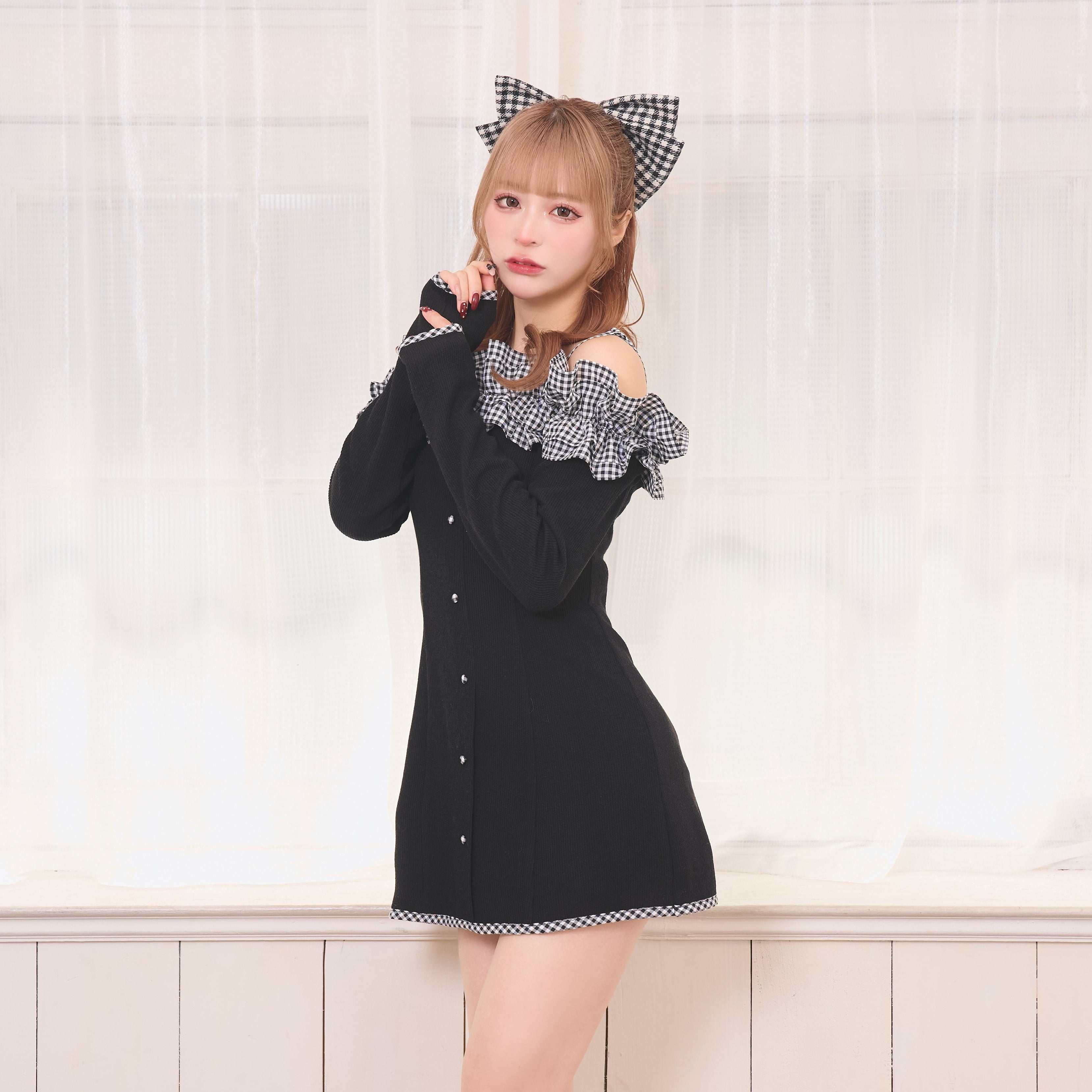 《LAFARY closet》ギンガムオフショルカットワンピース
