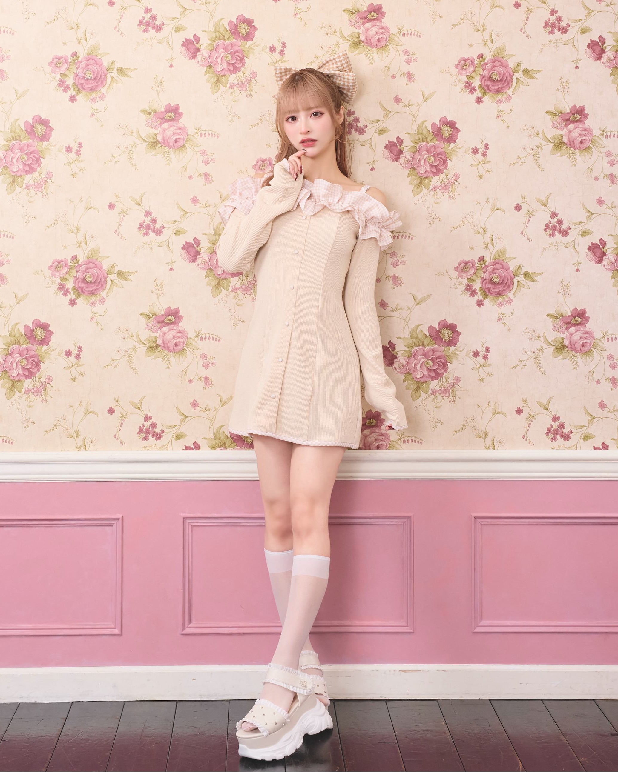 《LAFARY closet》ギンガムオフショルカットワンピース