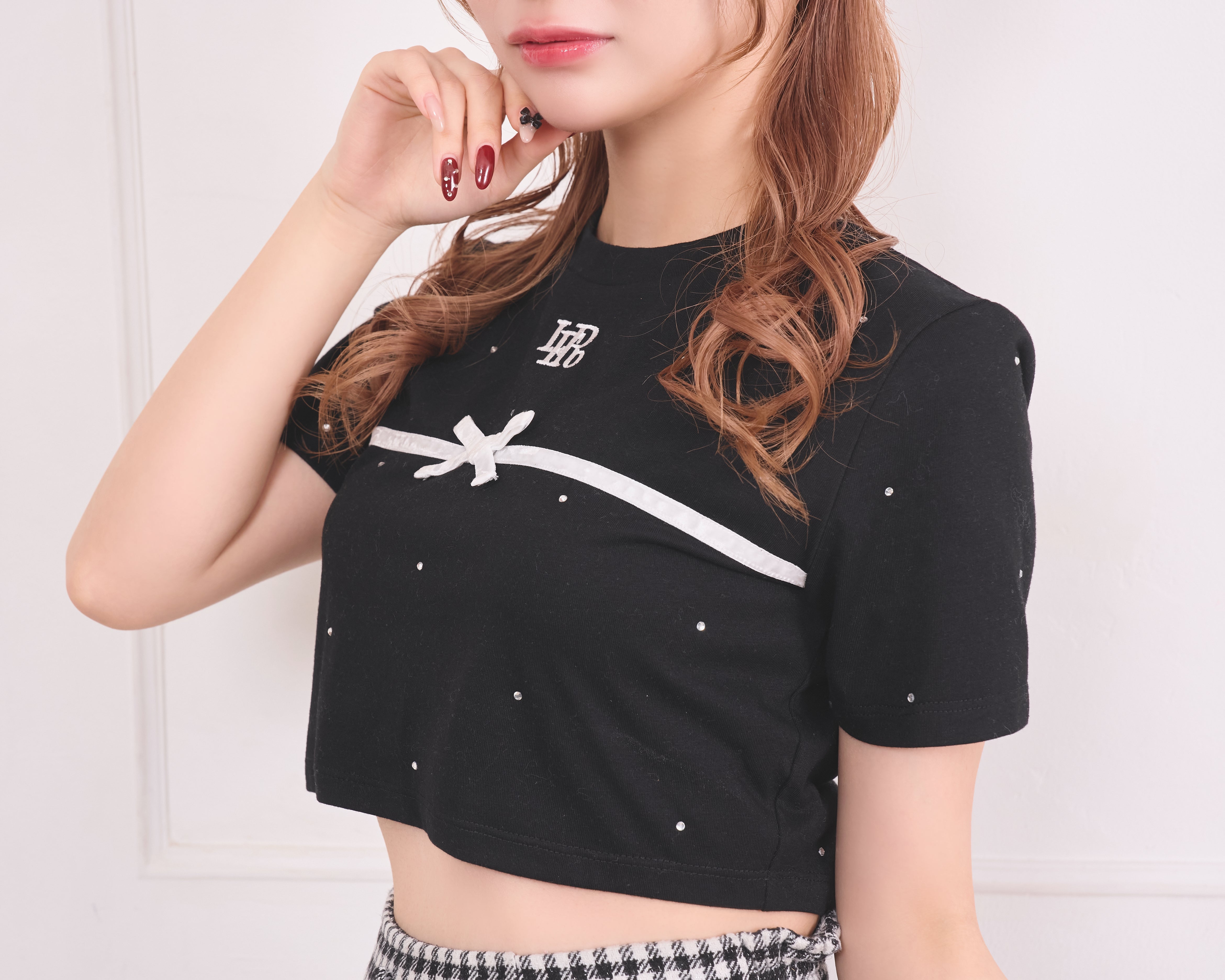 《LAFARY closet》ロゴ刺繍チビTシャツ