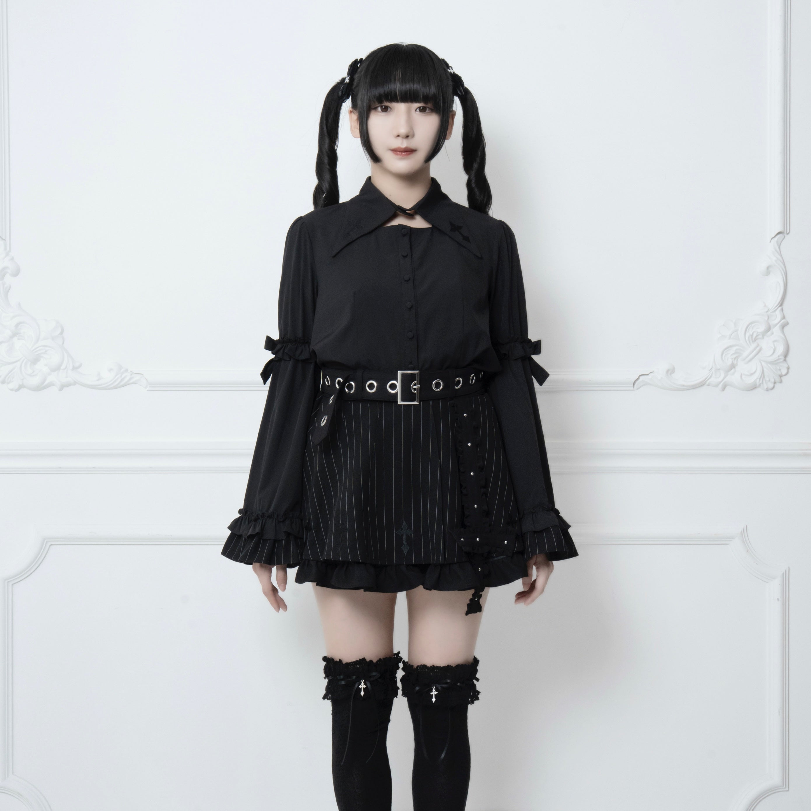 mine》クロス刺繍ベルスリーブブラウス- LAFARY ONLINE