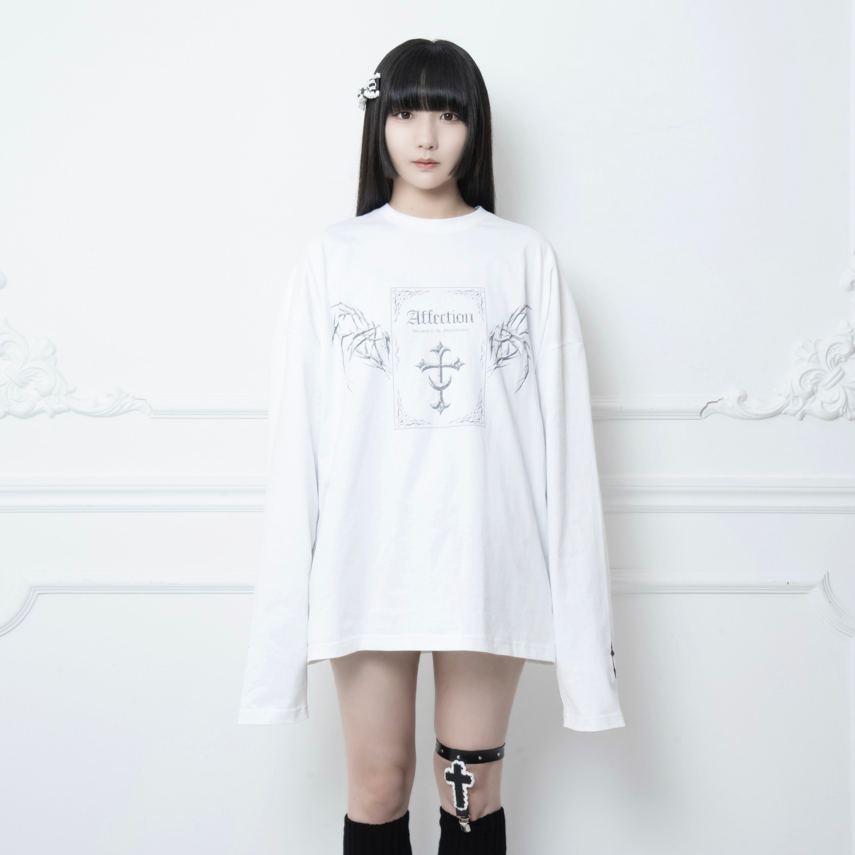《mine》ムーンクロスTシャツ