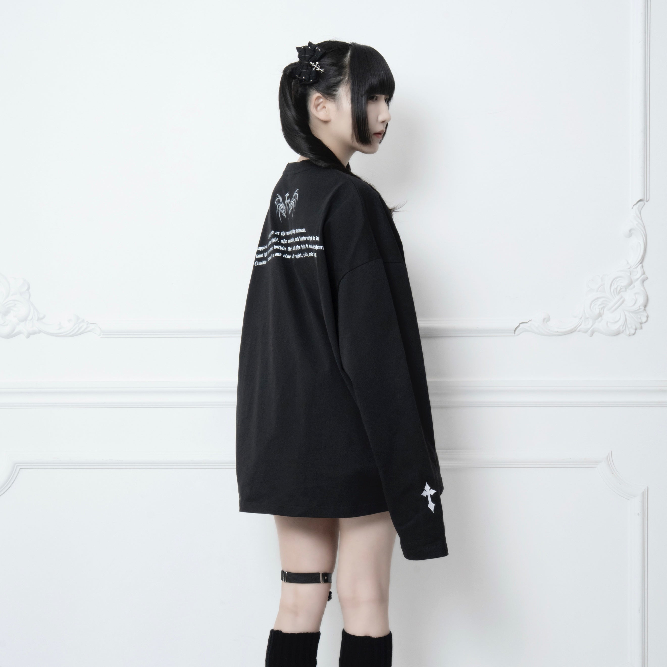 《mine》ムーンクロスTシャツ