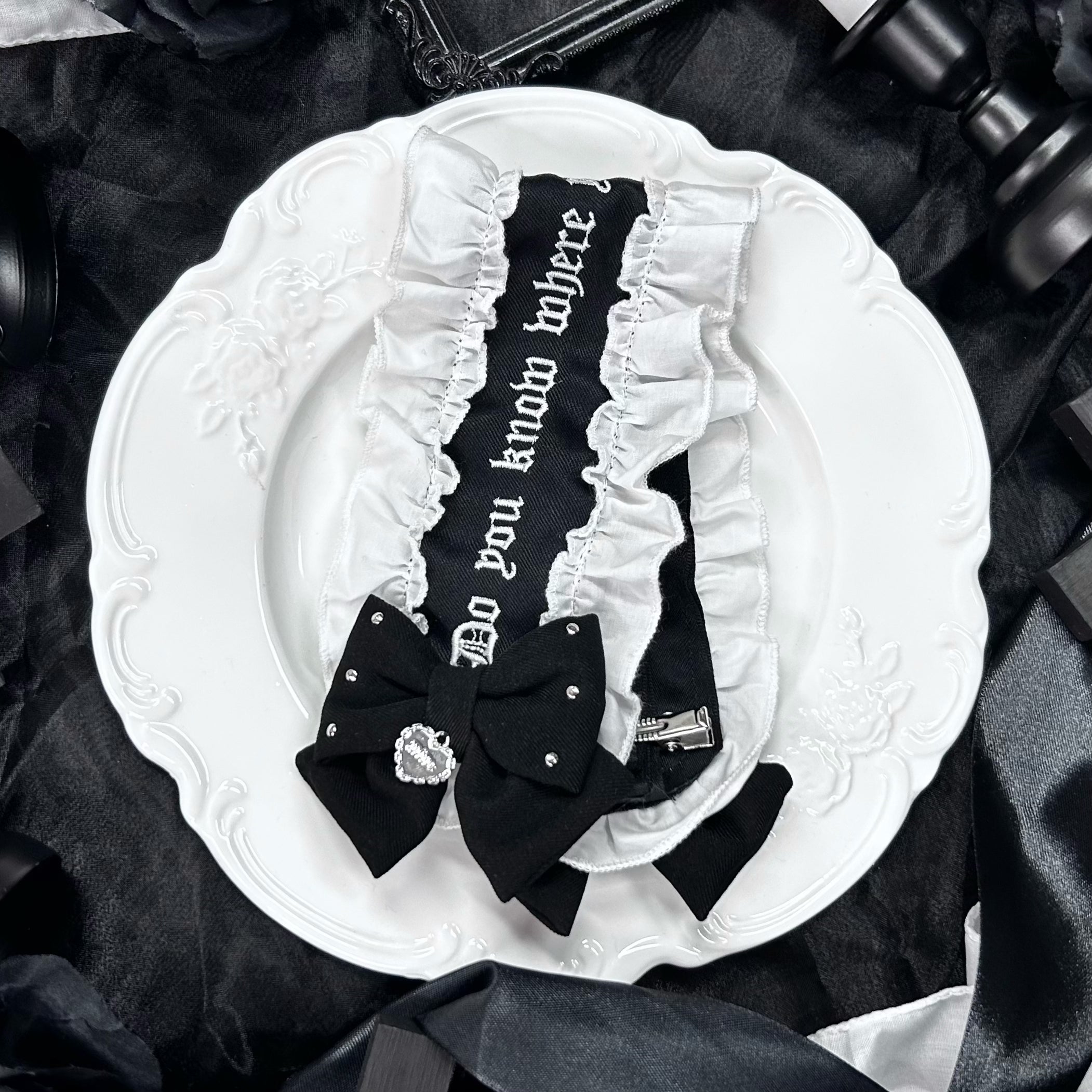 《mine》スタッズリボンフリルヘッドドレス