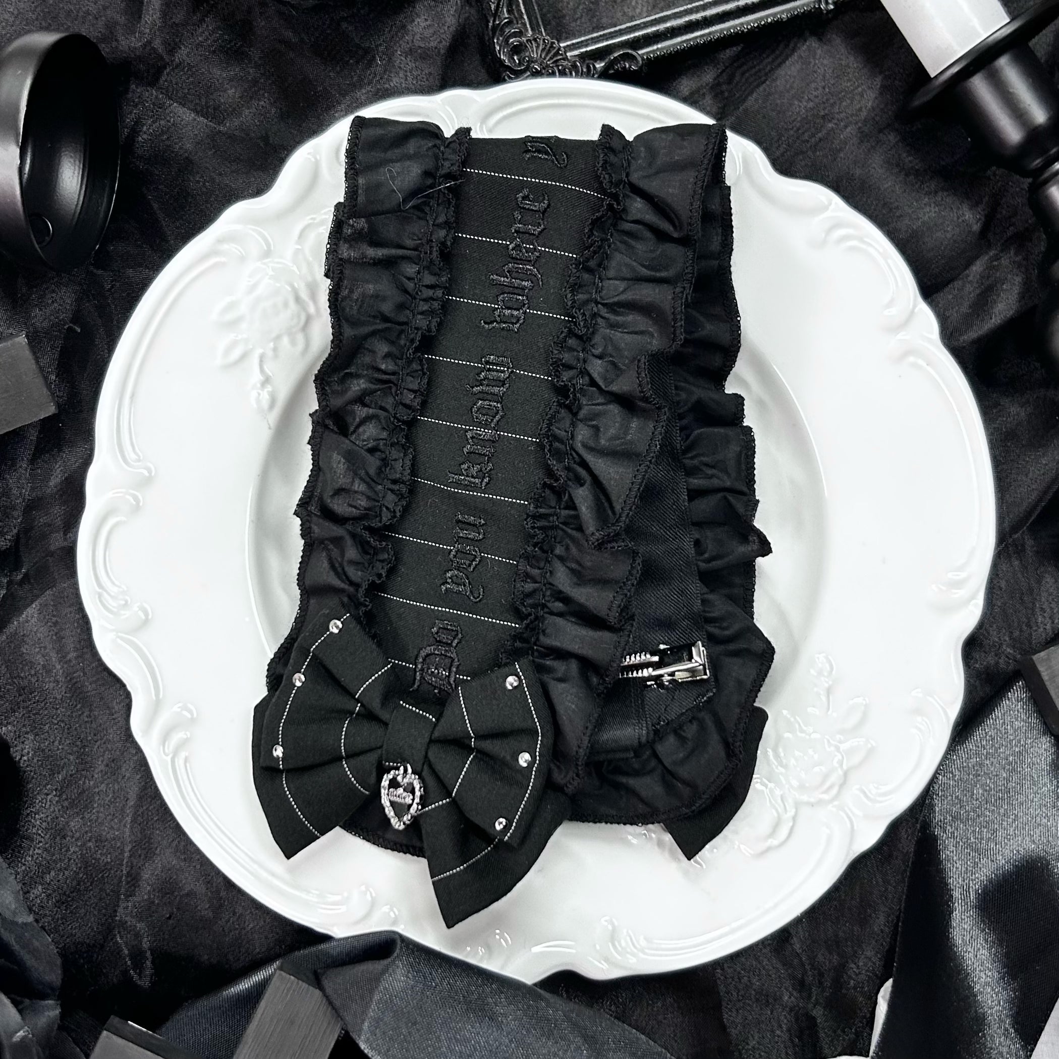 《mine》スタッズリボンフリルヘッドドレス