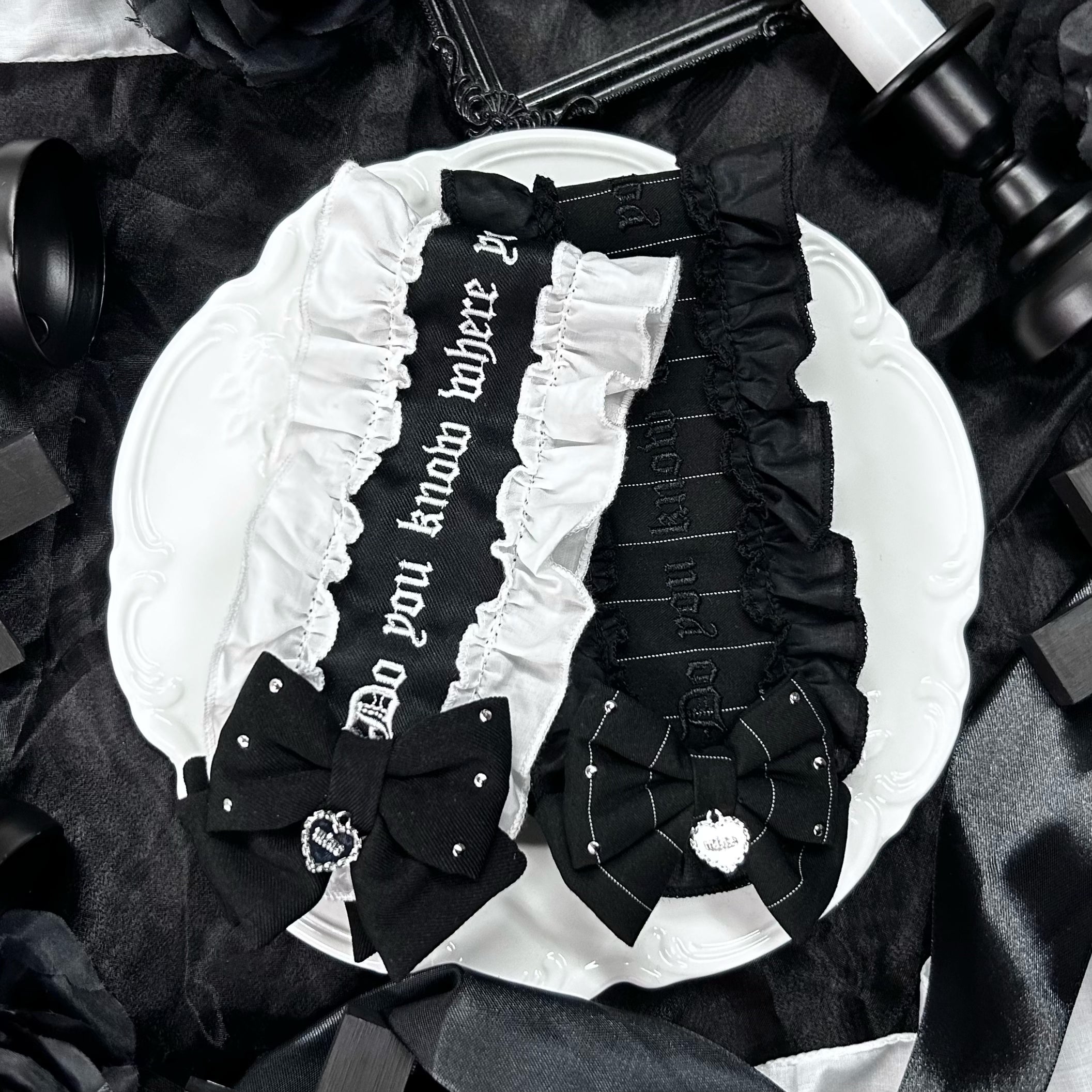《mine》スタッズリボンフリルヘッドドレス
