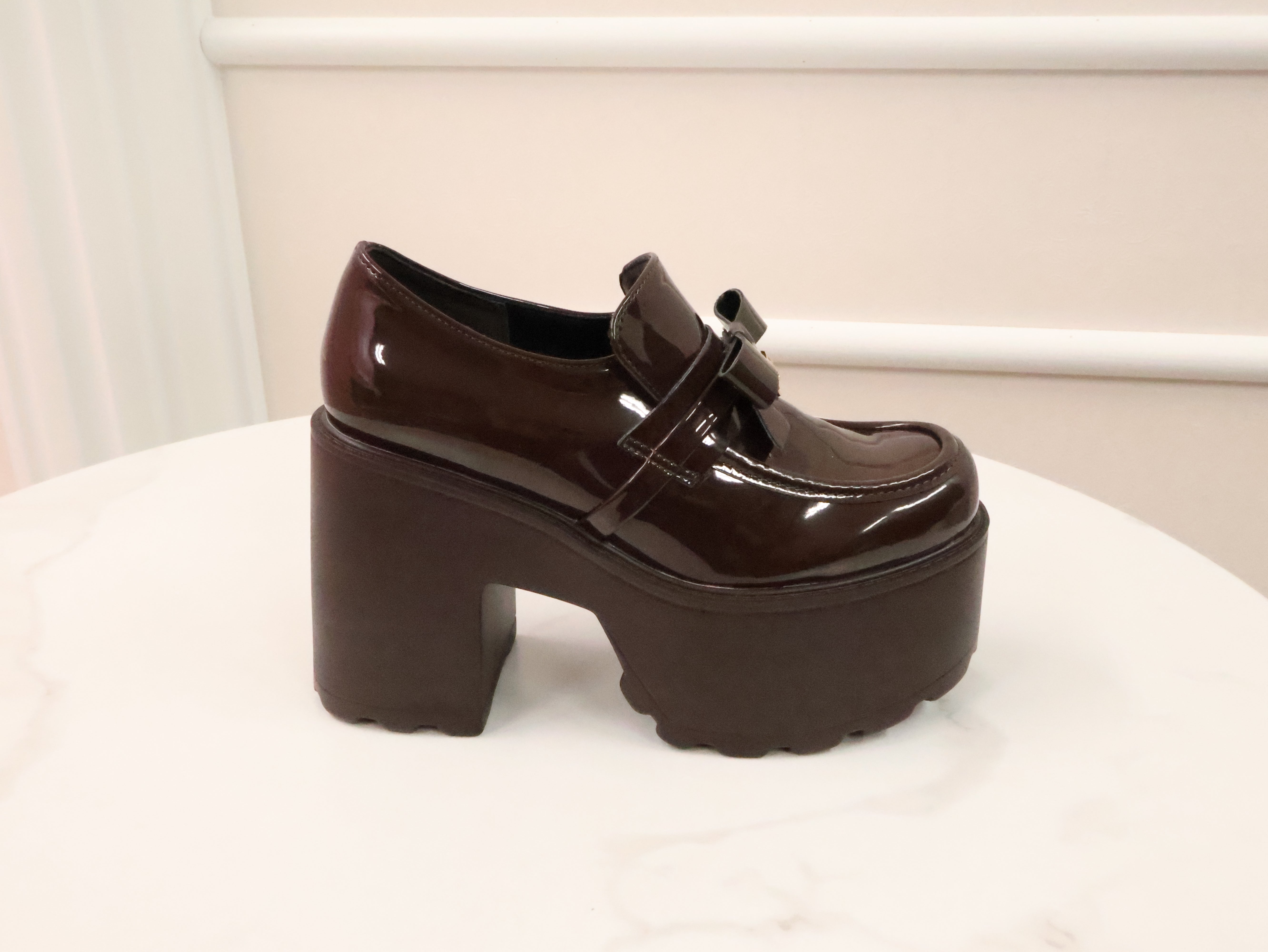 《LAFARY》ロゴリボン厚底ローファー