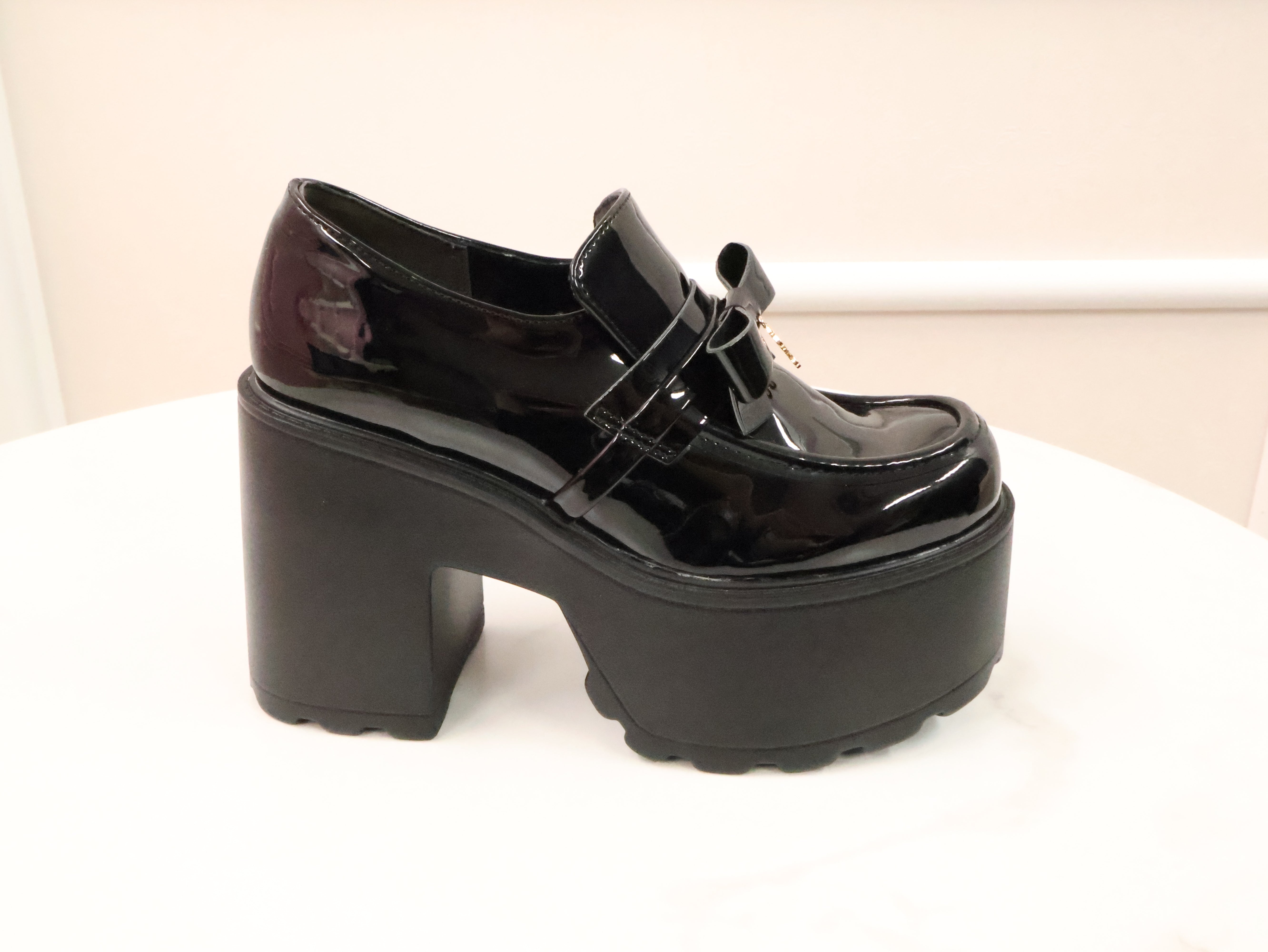 《LAFARY》ロゴリボン厚底ローファー