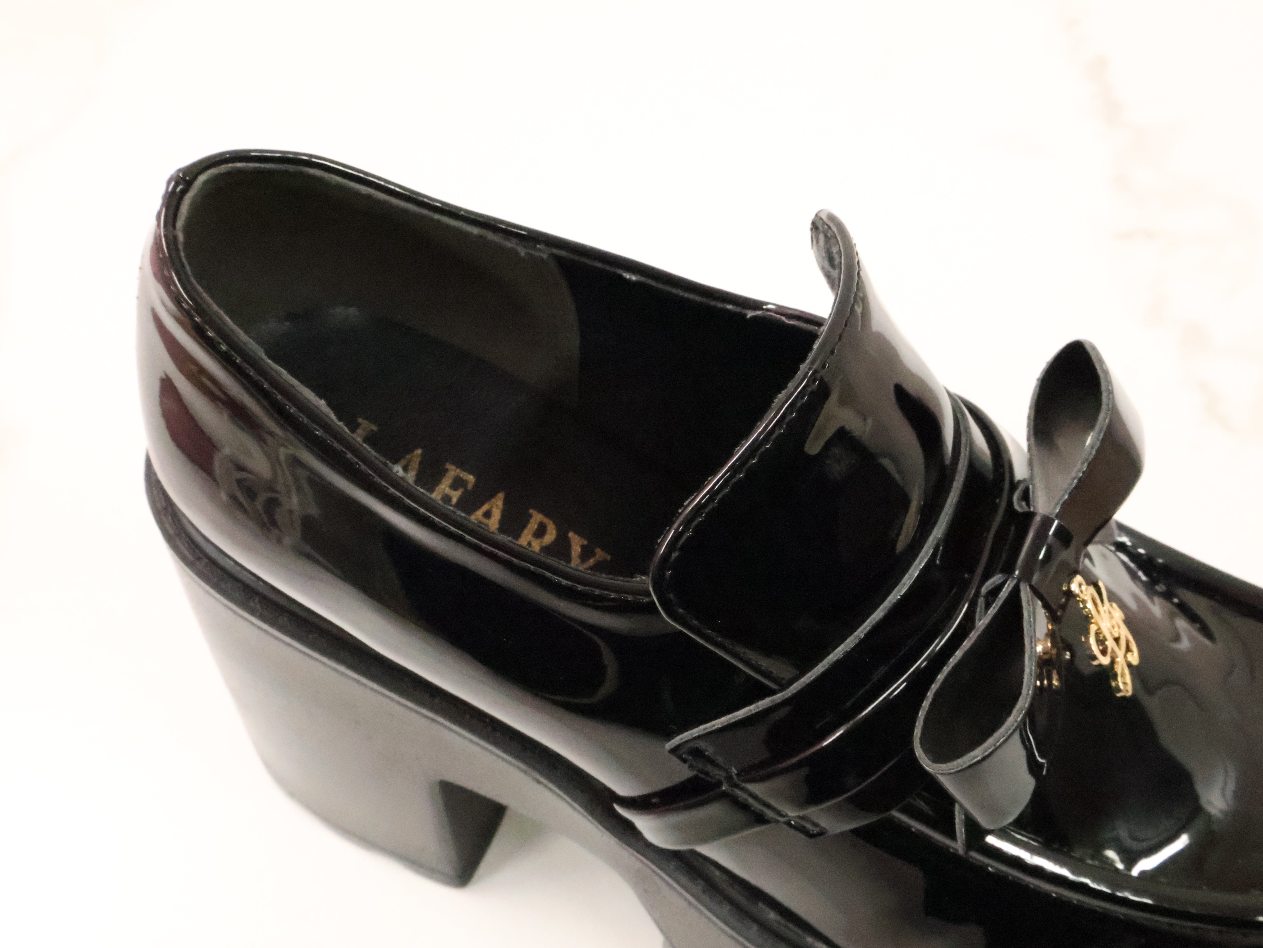 《LAFARY》ロゴリボン厚底ローファー