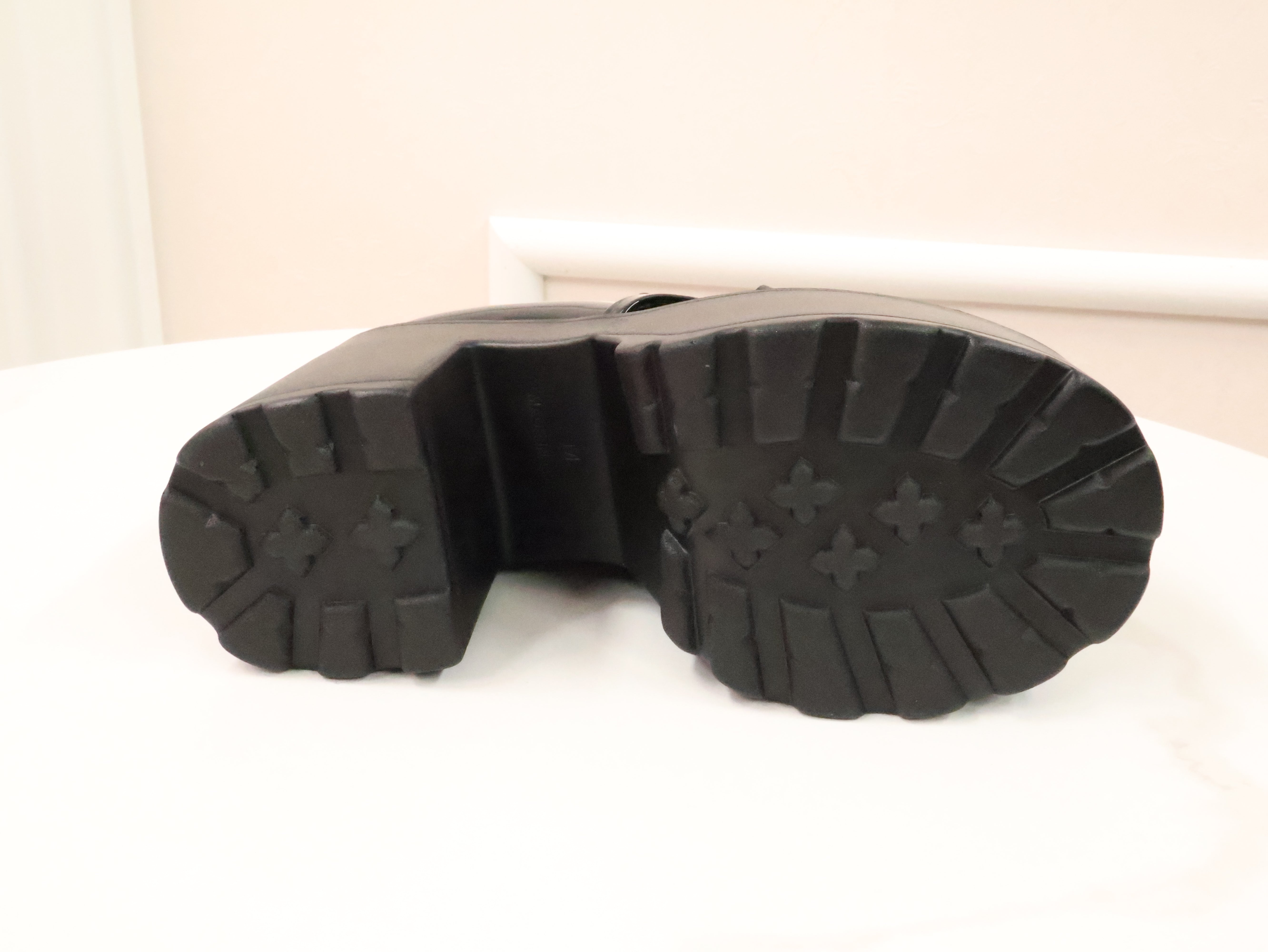 《LAFARY》ロゴリボン厚底ローファー