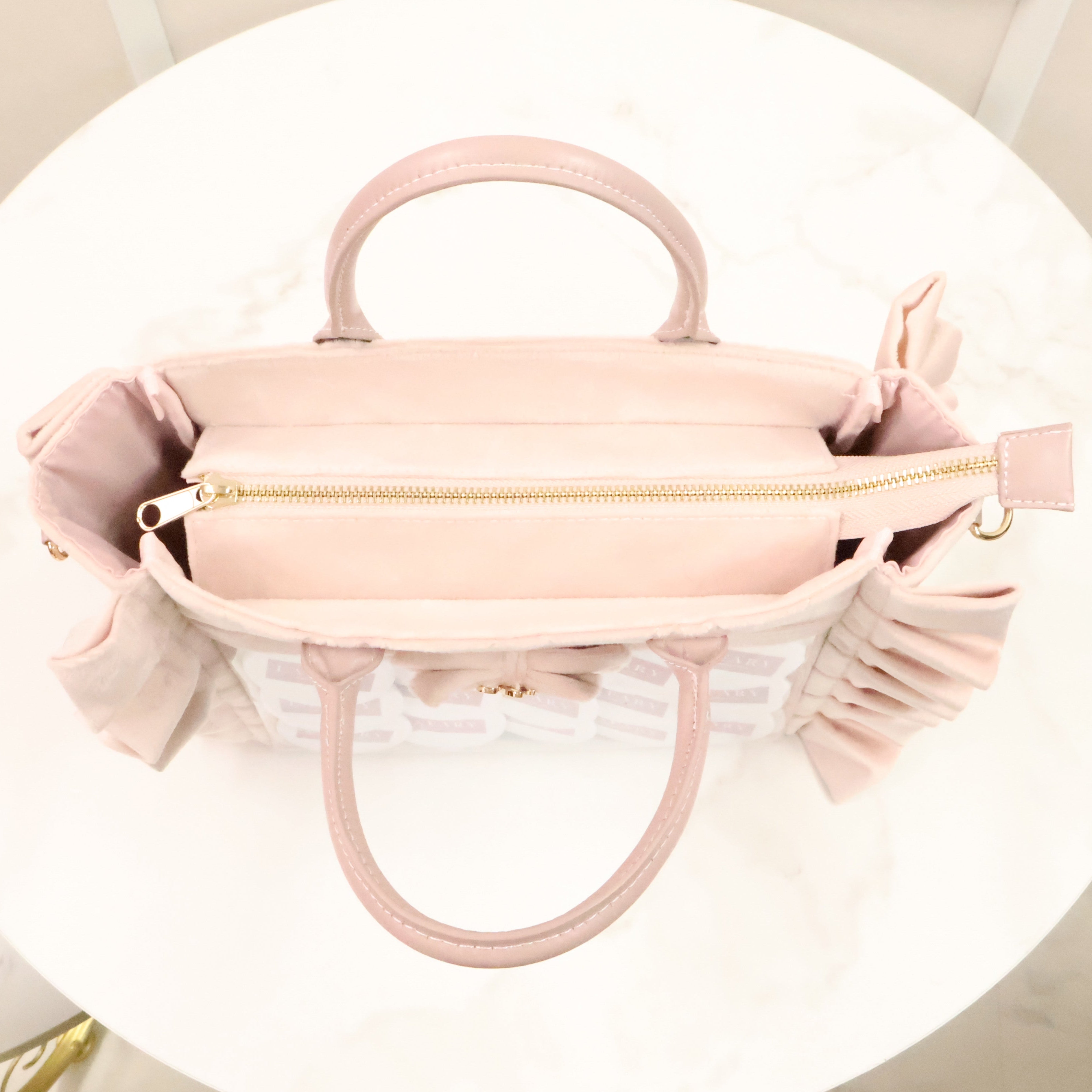 《LAFARY》ベルベットフリルバッグ