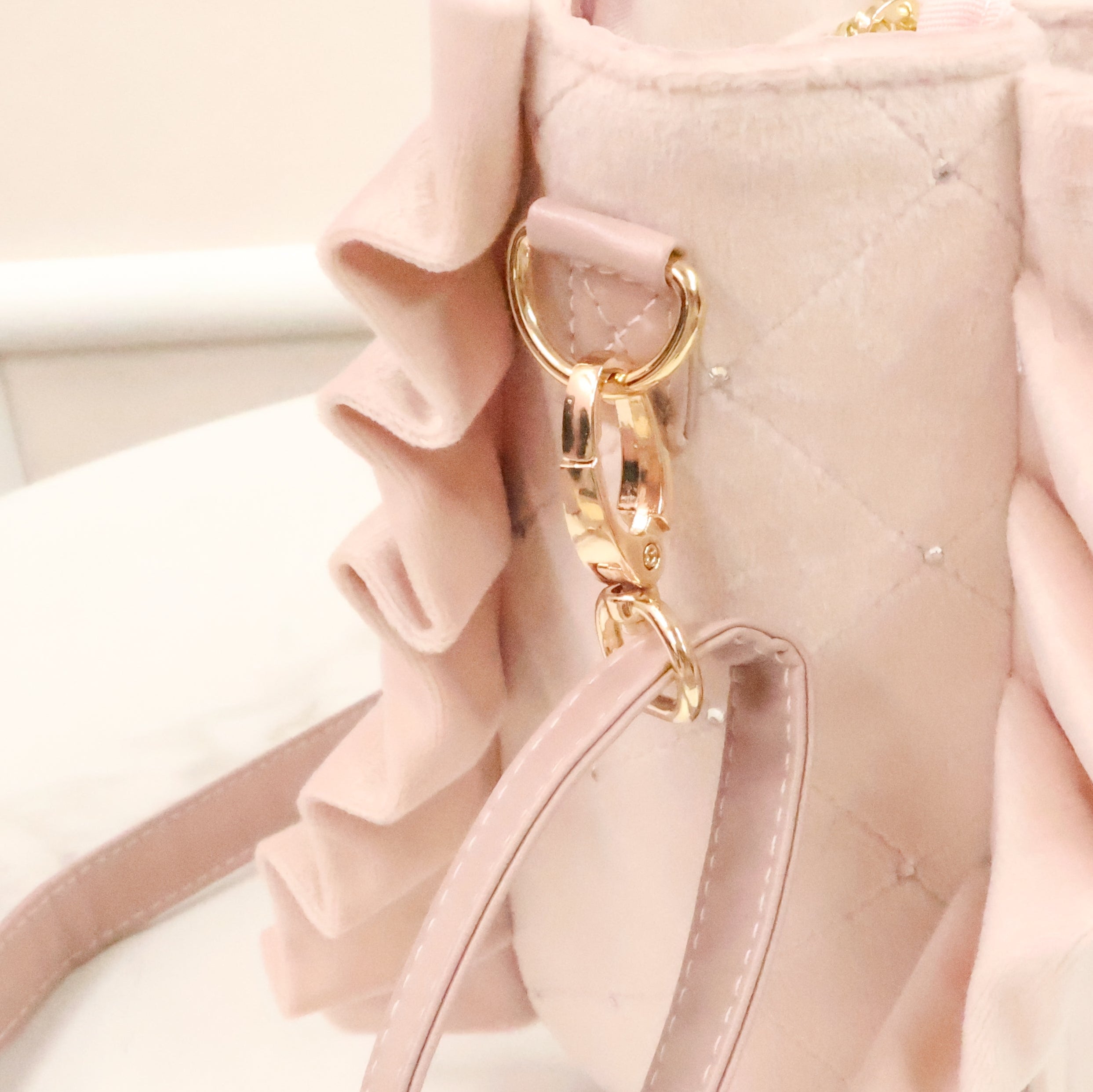 《LAFARY》ベルベットフリルバッグ