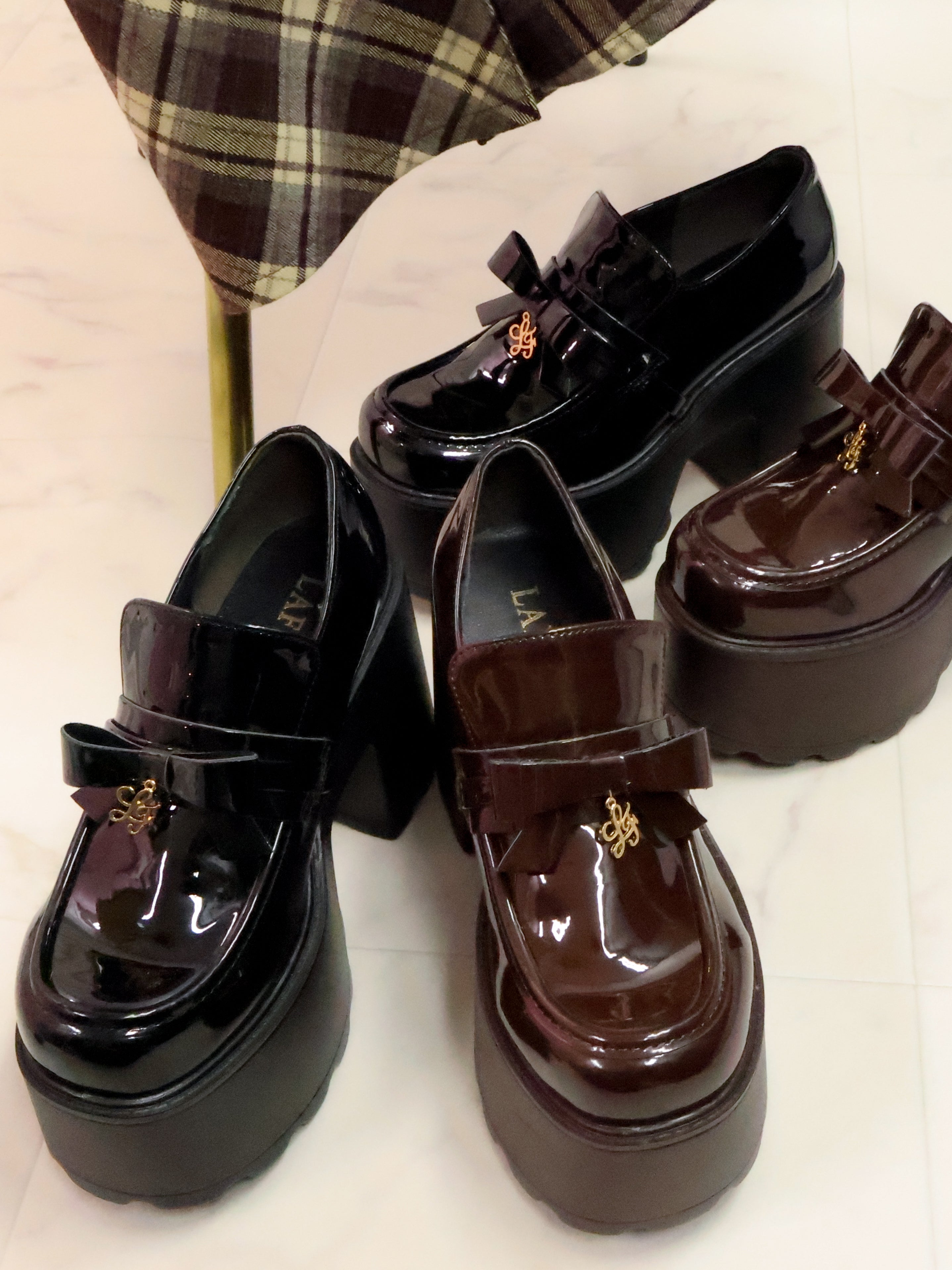 《LAFARY》ロゴリボン厚底ローファー