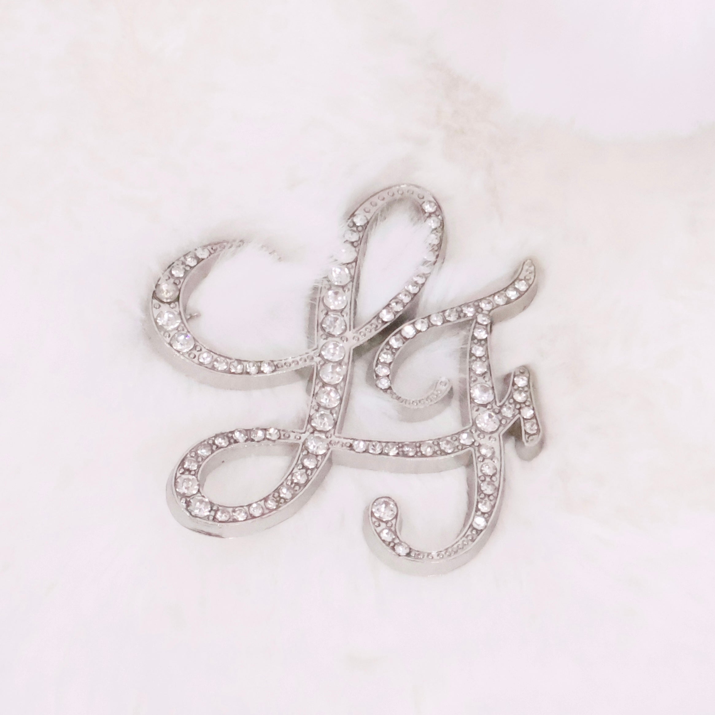 《LAFARY》ブローチ付きファーバッグ