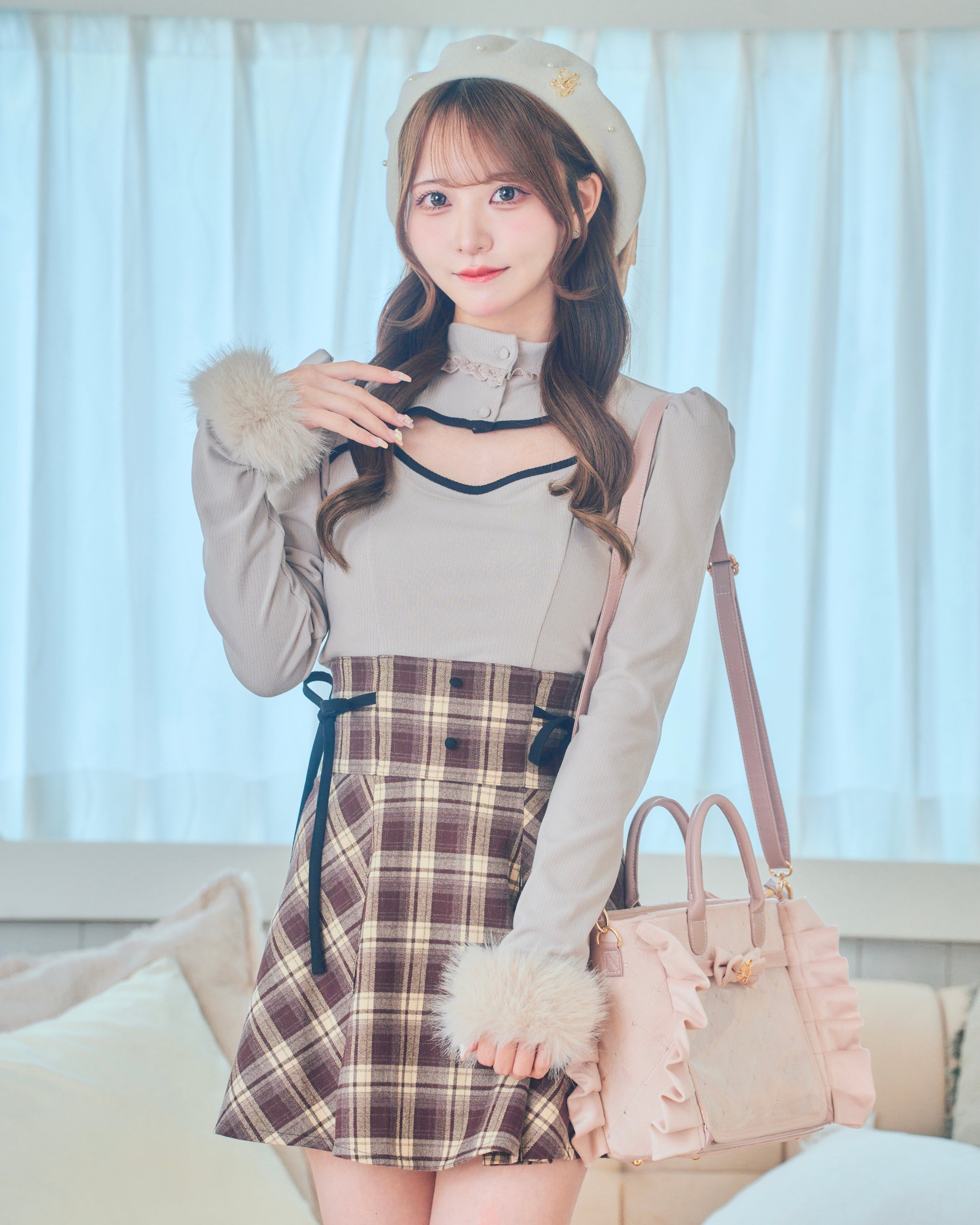 《LAFARY》ベルベットフリルバッグ