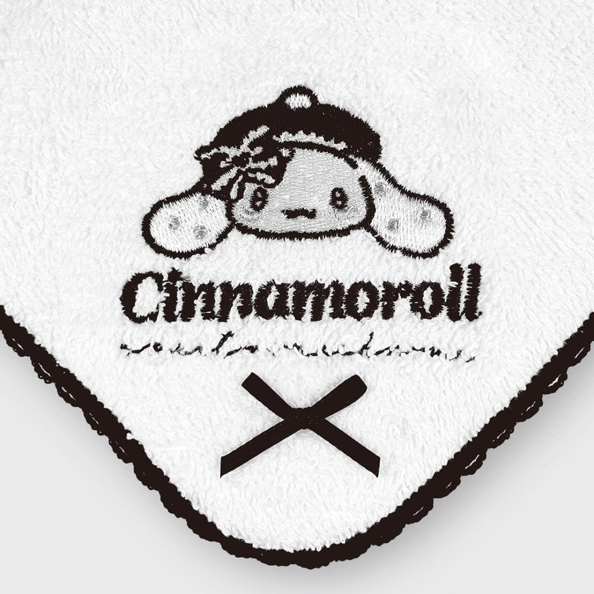 《LAFARYオリジナル》SWEET♡MONOCHROMEシリーズ３　刺繍リボンハンカチ　シナモロール - LAFARY ONLINE