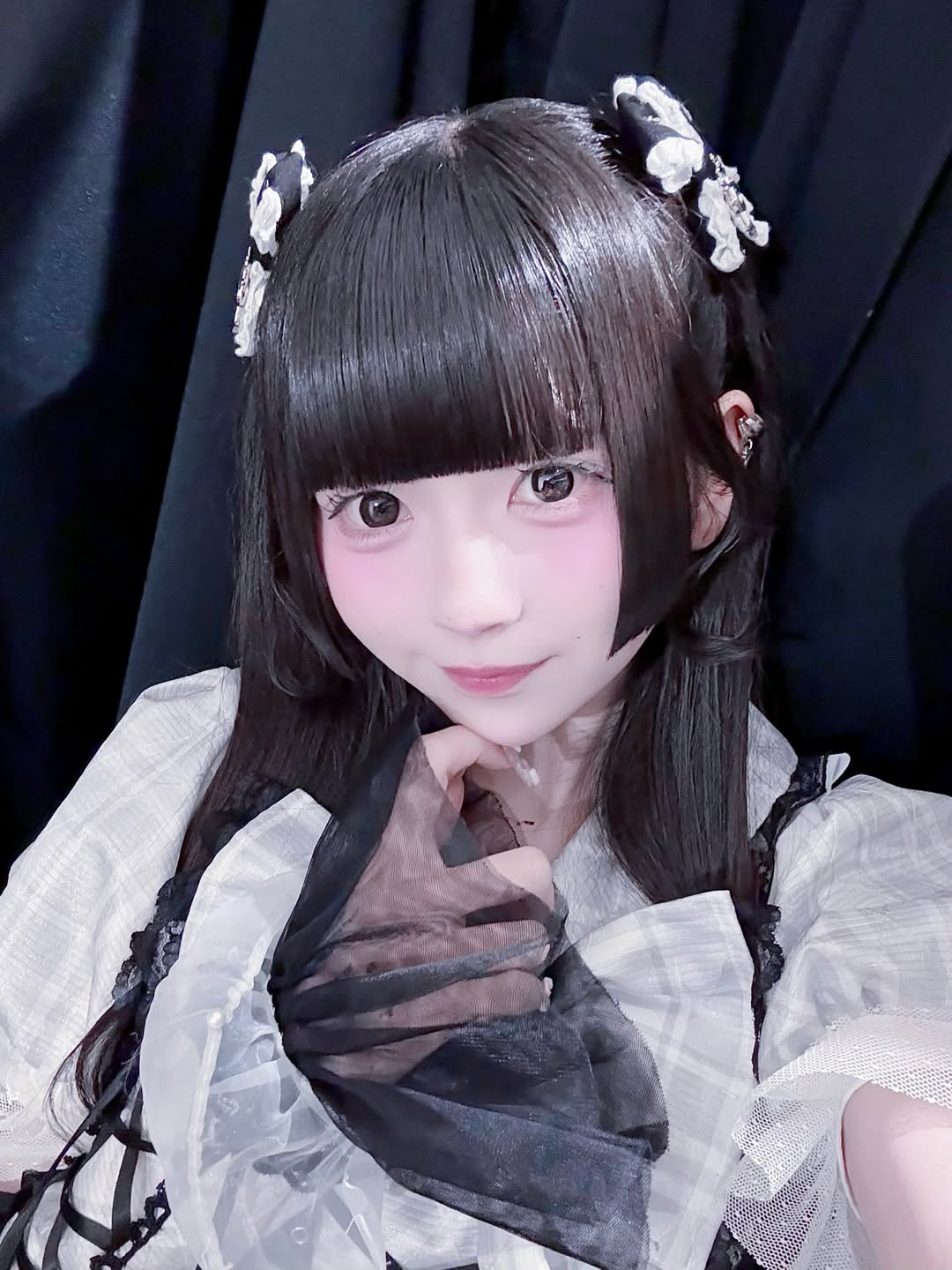 《mine》ムーンクロスフリルリボン