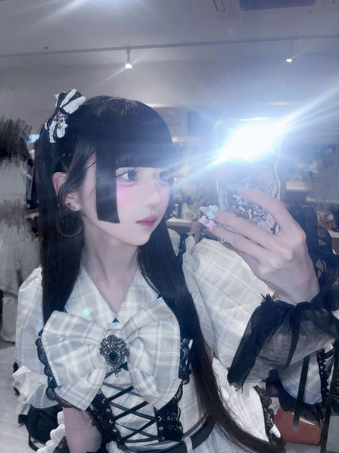 《mine》ムーンクロスフリルリボン
