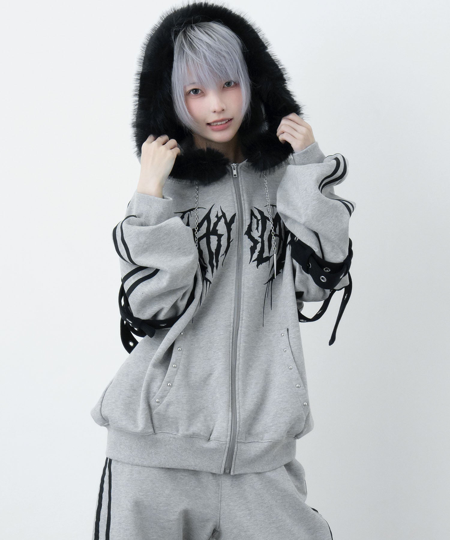 【LAZY SLAY】ファーフードラインパーカー