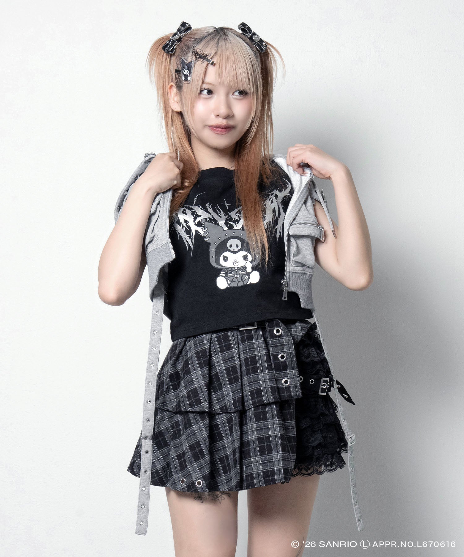 【LAZY SLAY】クロミ×LAZYSLAYクロップドTシャツ